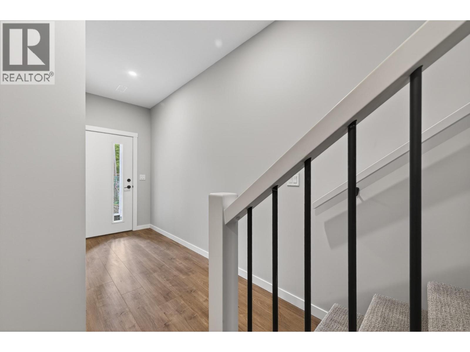 3279 A Schubert Road, Kamloops, British Columbia  V2B 6Y4 - Photo 4 - 10390983