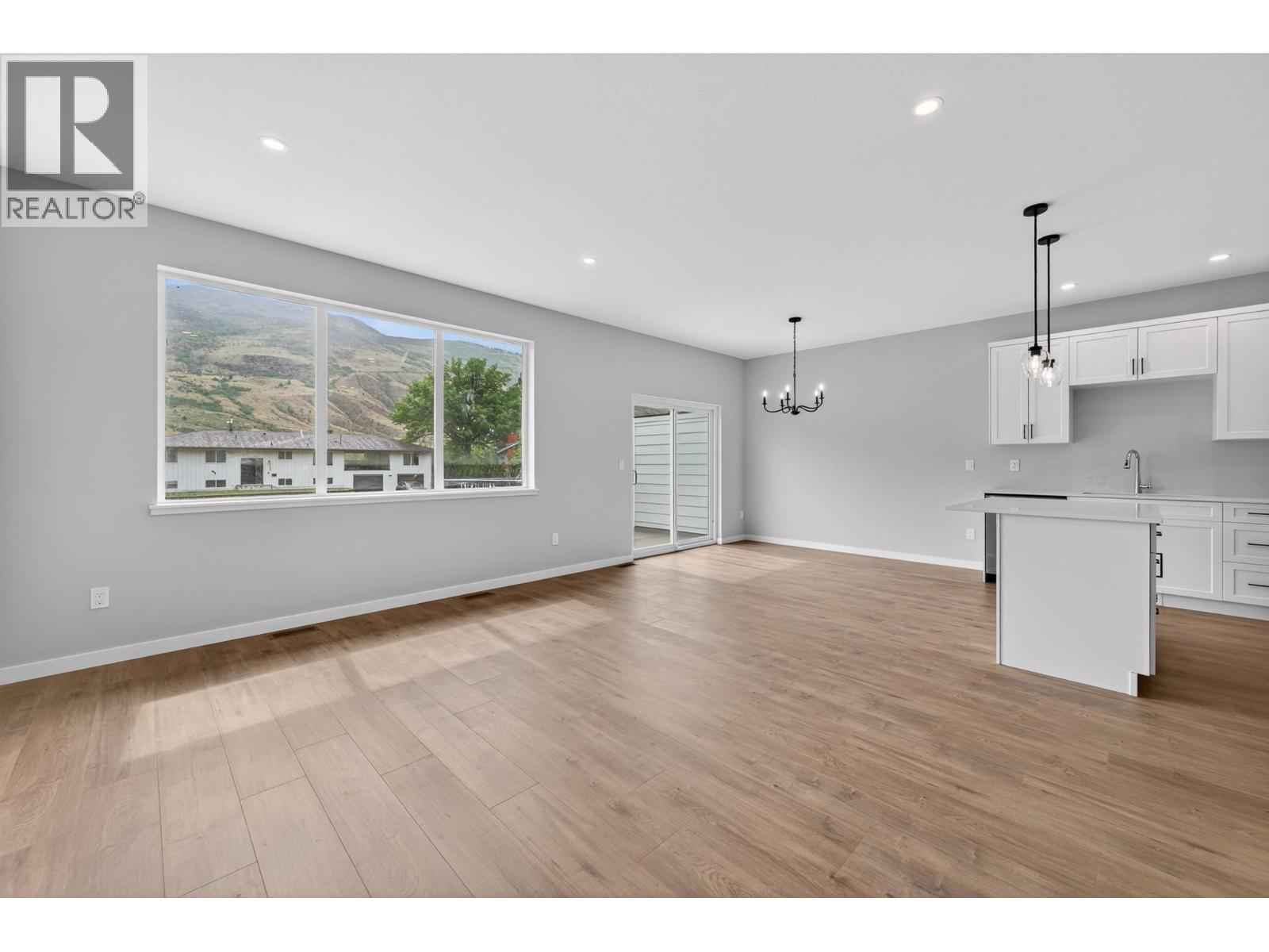 3279 A Schubert Road, Kamloops, British Columbia  V2B 6Y4 - Photo 6 - 10390983