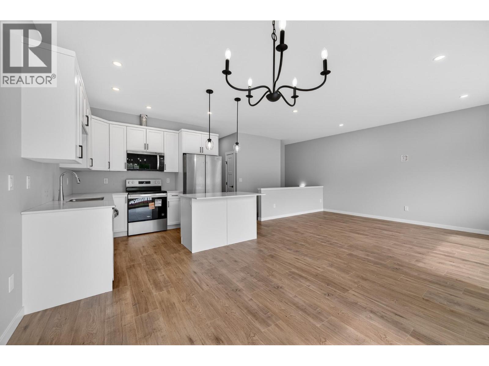 3279 A Schubert Road, Kamloops, British Columbia  V2B 6Y4 - Photo 9 - 10390983