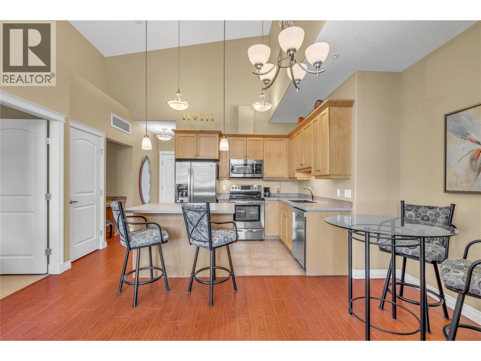 3313 Wilson Street Unit# 406, Penticton, British Columbia  V2A 8J3 - Photo 3 - 10390935