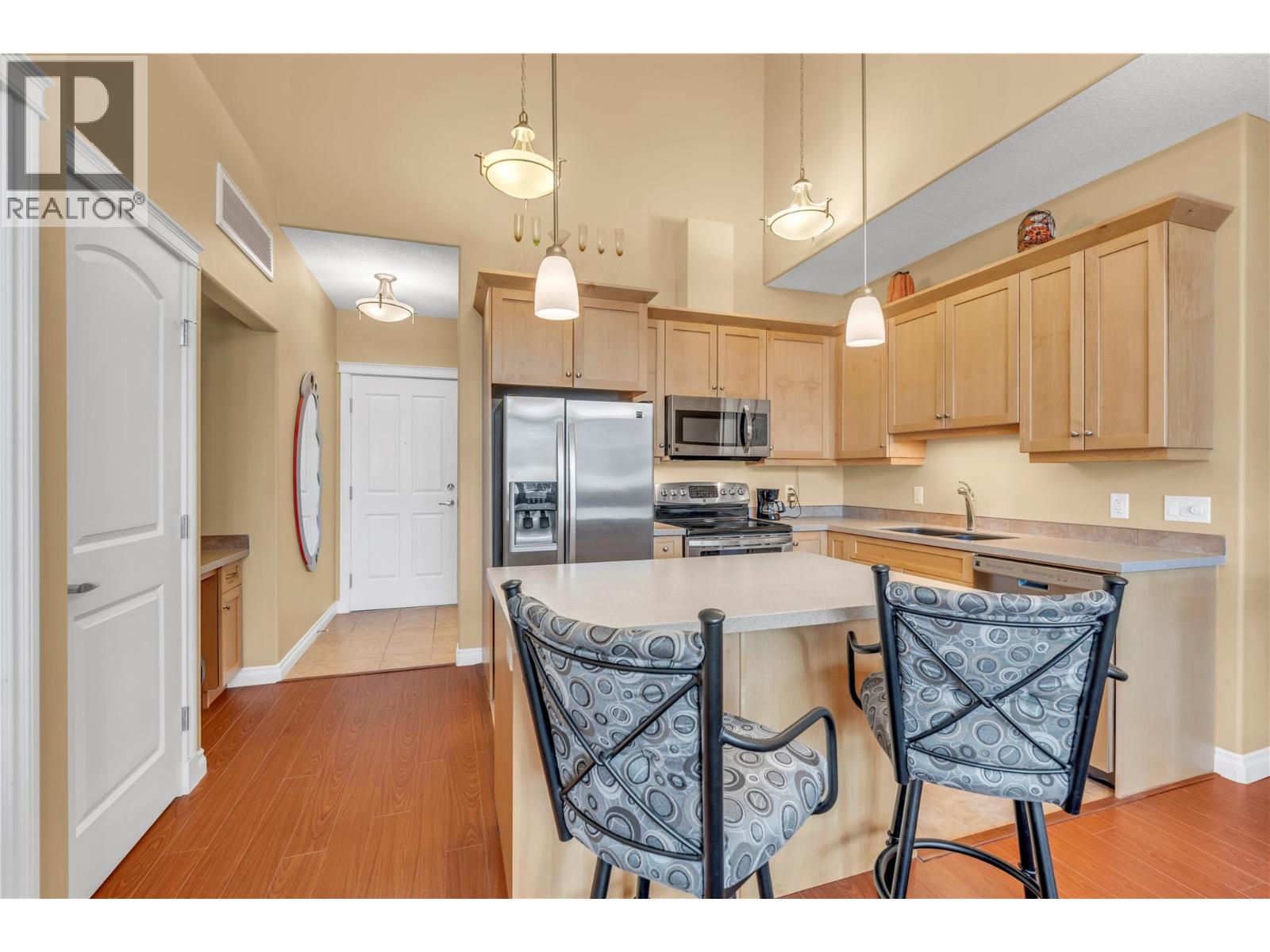 3313 Wilson Street Unit# 406, Penticton, British Columbia  V2A 8J3 - Photo 4 - 10390935