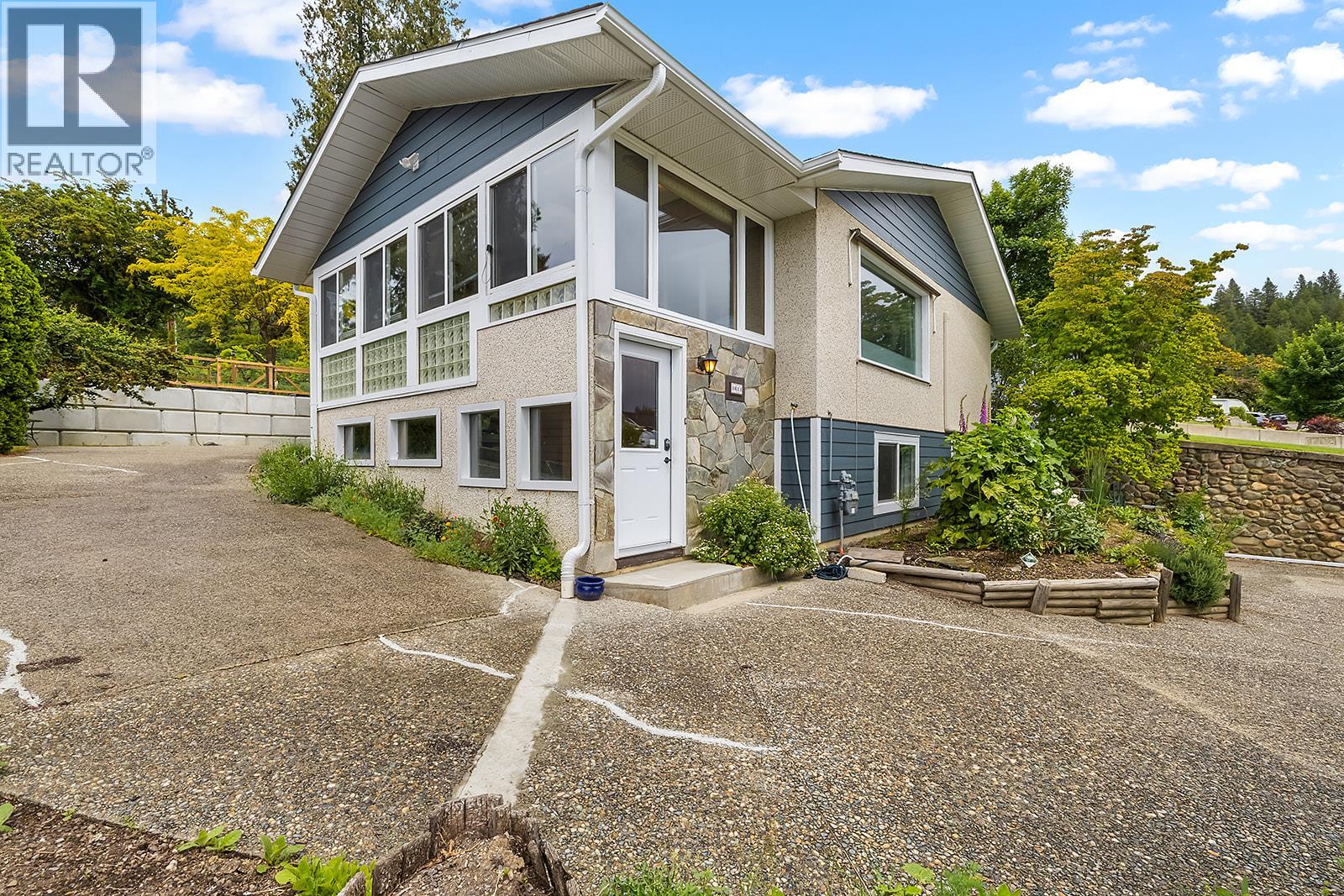 1614 Scott Street, Creston, British Columbia  V0B 1G5 - Photo 4 - 10390423