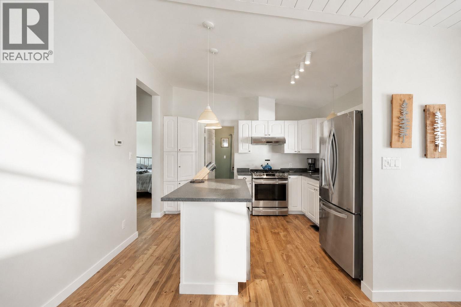 2853 Lower Glenrosa Road, West Kelowna, British Columbia  V4T 1V7 - Photo 8 - 10389475