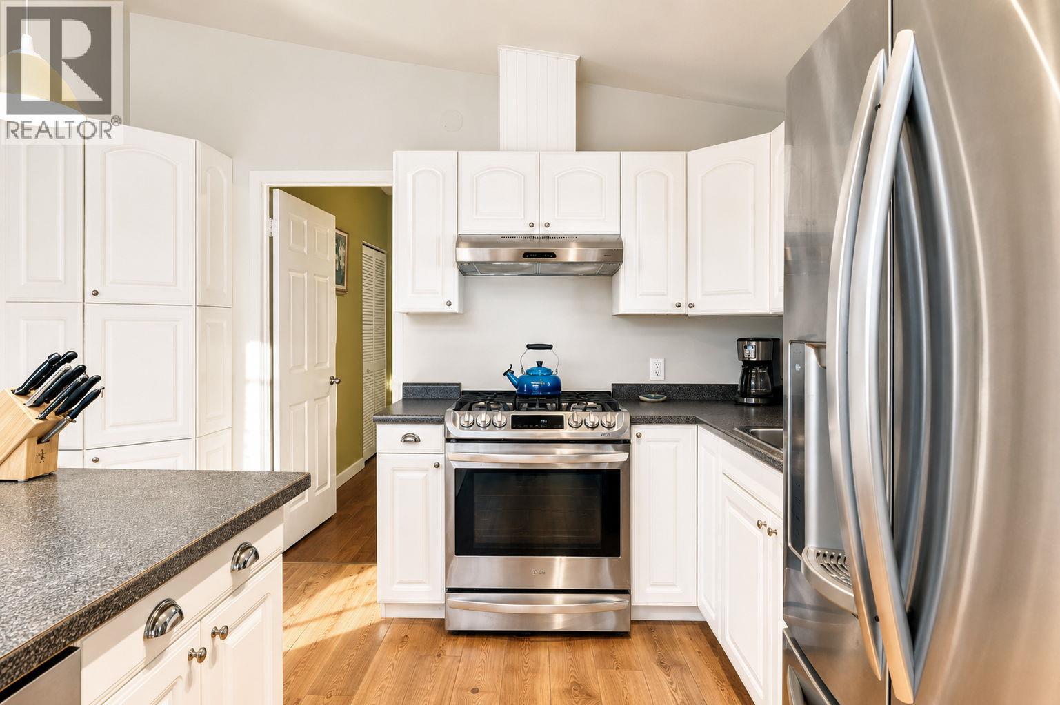 2853 Lower Glenrosa Road, West Kelowna, British Columbia  V4T 1V7 - Photo 9 - 10389475