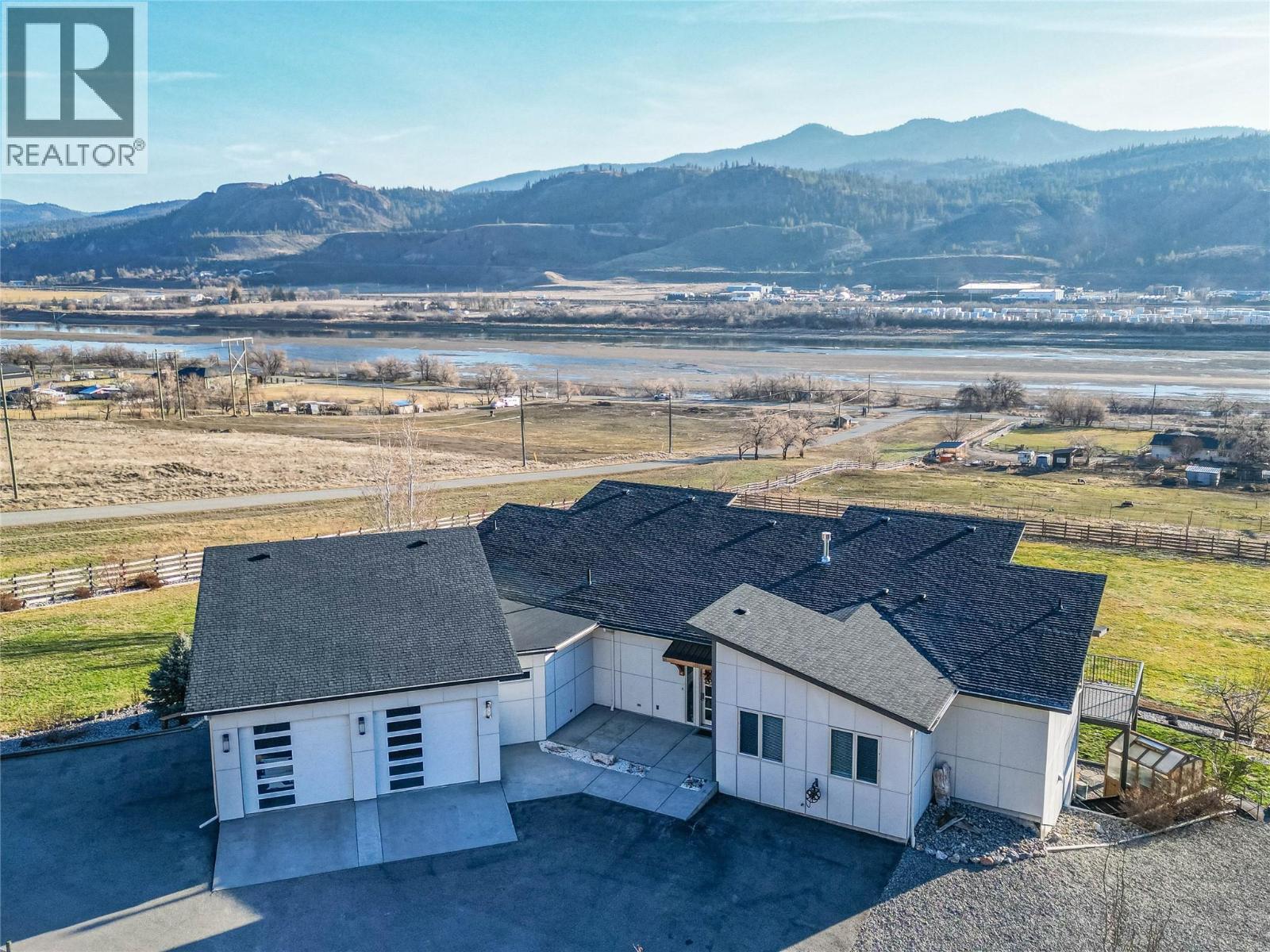 3093 Shuswap  E Road, Kamloops, British Columbia  V2H 1T1 - Photo 7 - 10390948