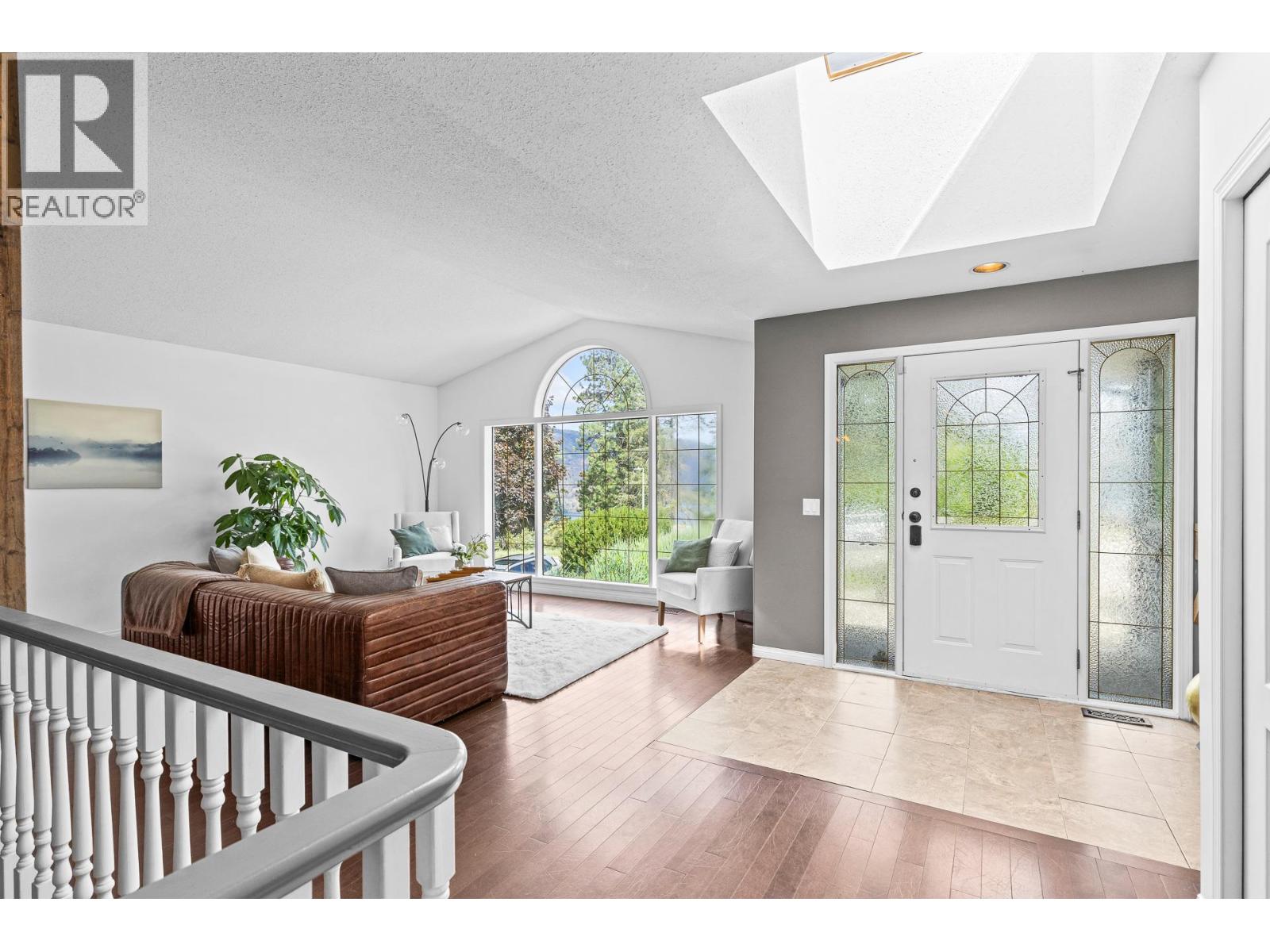 145 Magic Drive, Kelowna, British Columbia  V1V 1N2 - Photo 1 - 10390932