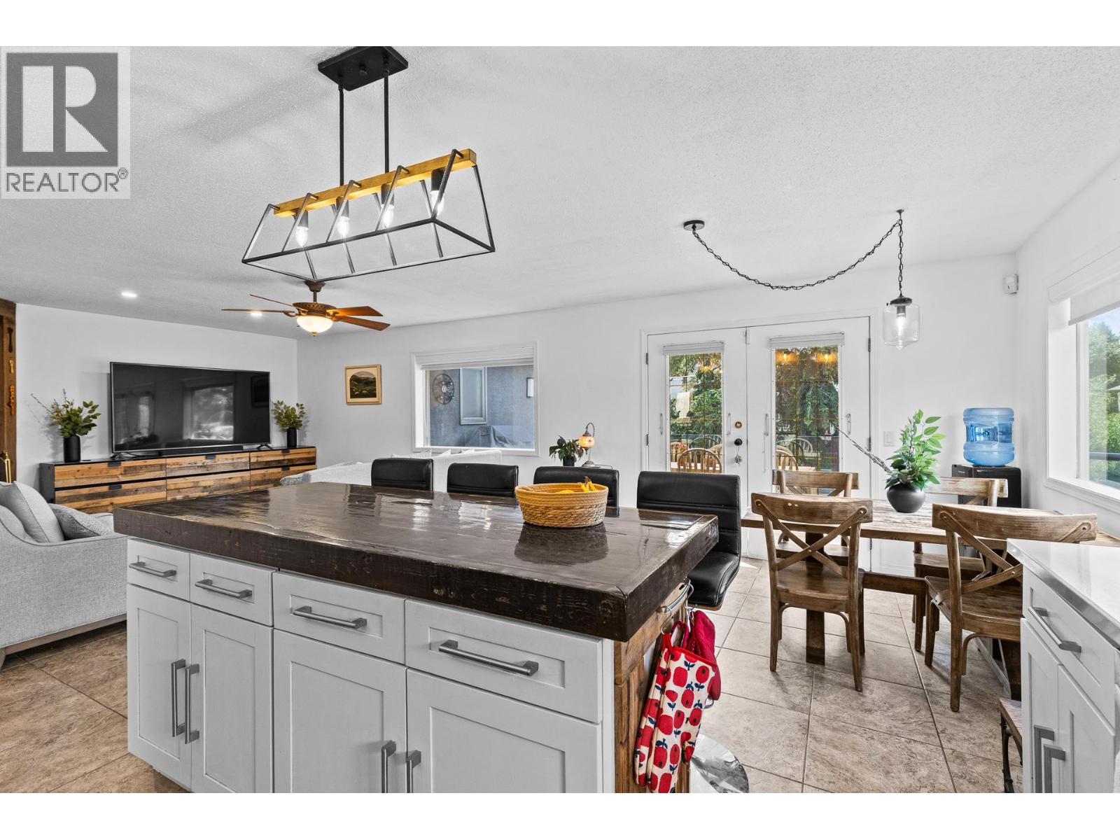 145 Magic Drive, Kelowna, British Columbia  V1V 1N2 - Photo 16 - 10390932