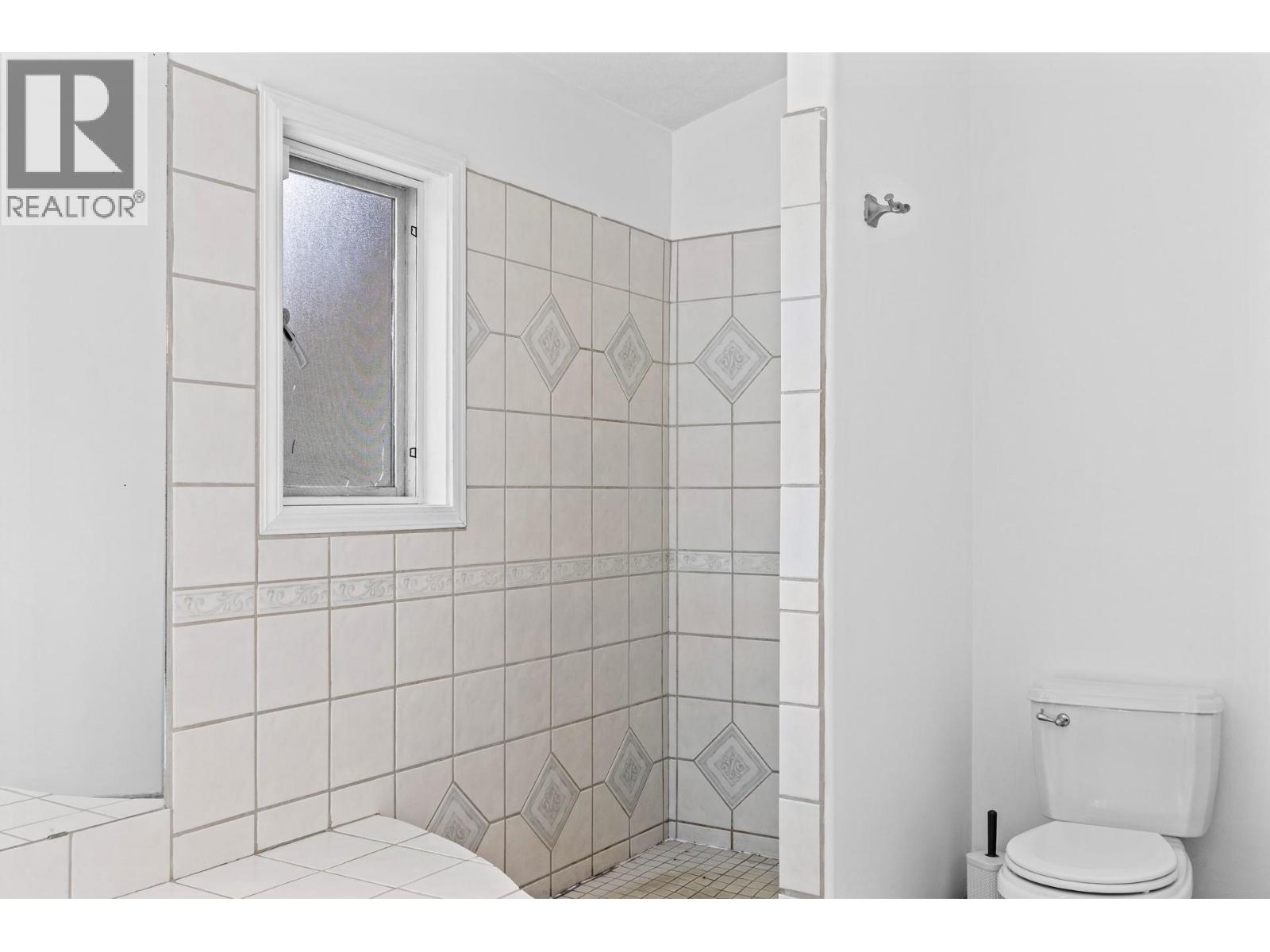 145 Magic Drive, Kelowna, British Columbia  V1V 1N2 - Photo 37 - 10390932