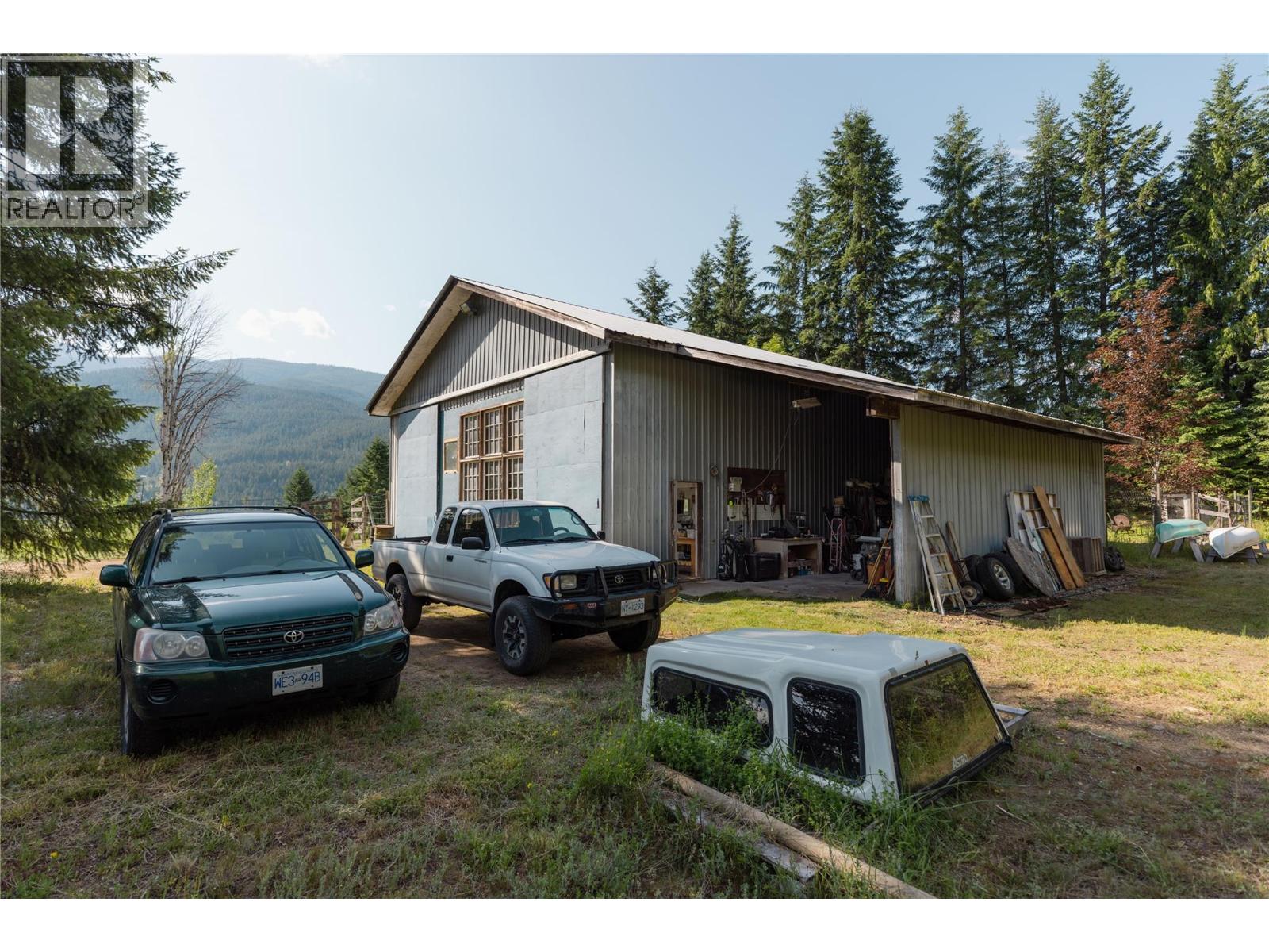 6777 Perry's Back Road, Winlaw, British Columbia  V0G 2J0 - Photo 35 - 10390823