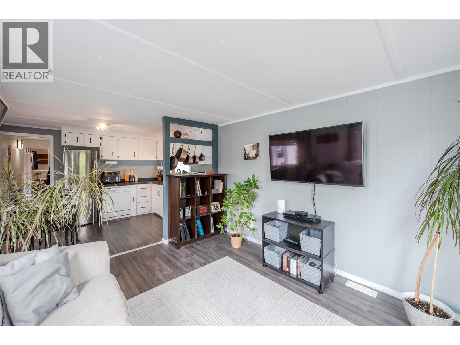 98 Okanagan Avenue E Unit# 56, Penticton, British Columbia  V2A 3J5 - Photo 5 - 10391004