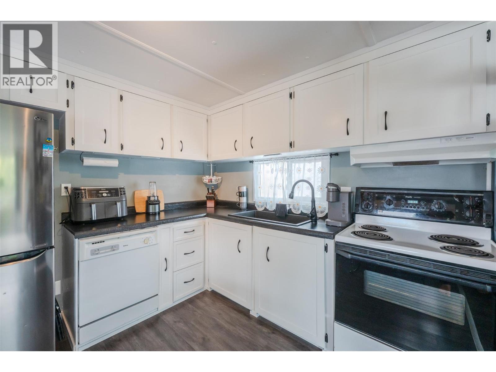 98 Okanagan Avenue E Unit# 56, Penticton, British Columbia  V2A 3J5 - Photo 9 - 10391004