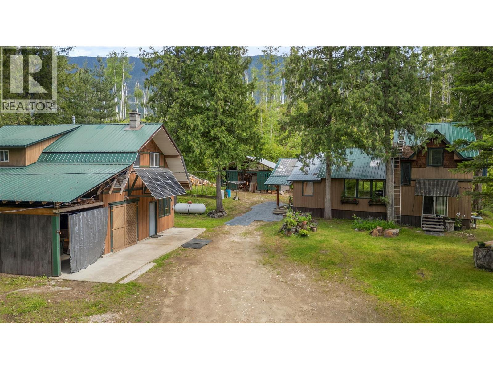 1598 Quast Road, seymour arm, British Columbia
