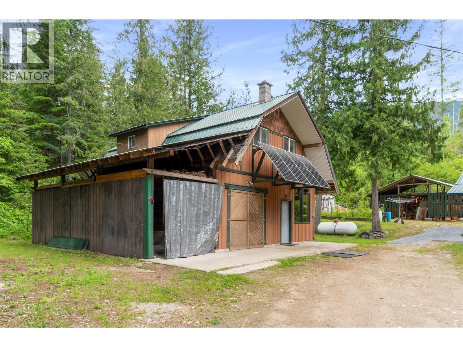 1598 Quast Road, Seymour Arm, British Columbia  V0E 2V2 - Photo 42 - 10390994
