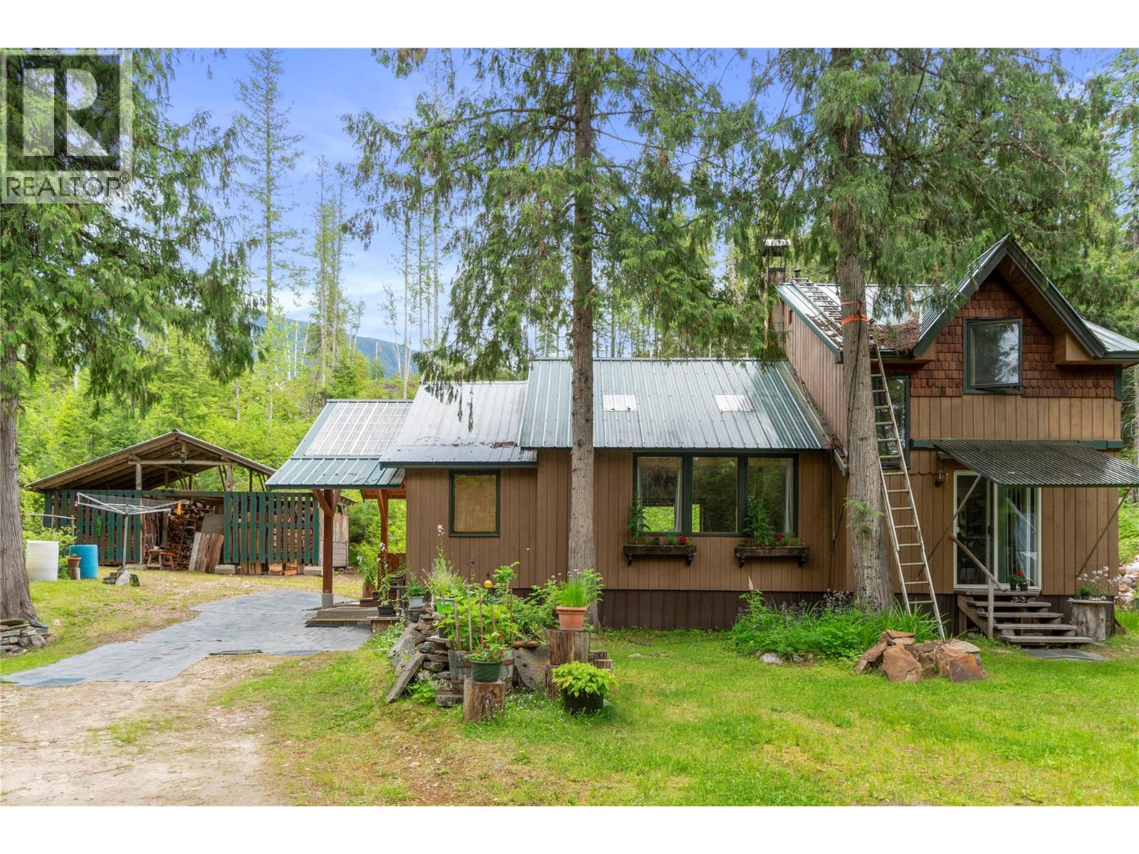 1598 Quast Road, Seymour Arm, British Columbia  V0E 2V2 - Photo 43 - 10390994