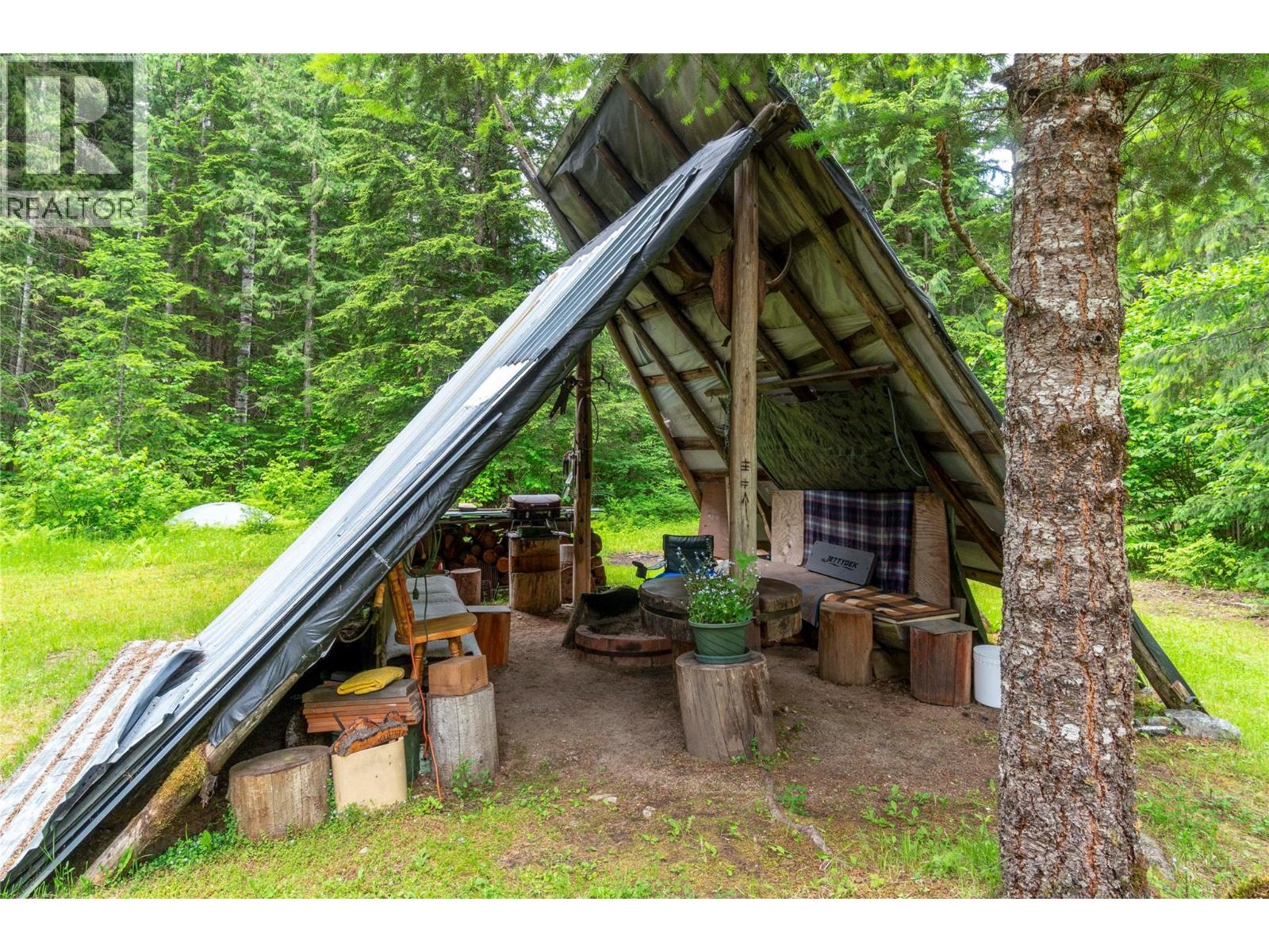 1598 Quast Road, Seymour Arm, British Columbia  V0E 2V2 - Photo 45 - 10390994
