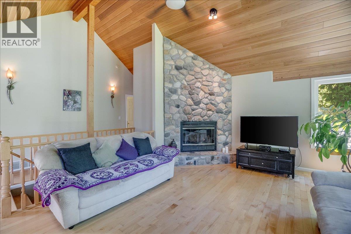 4399 Bird Creek Road, Nelson, British Columbia  V1L 6X2 - Photo 10 - 10390895
