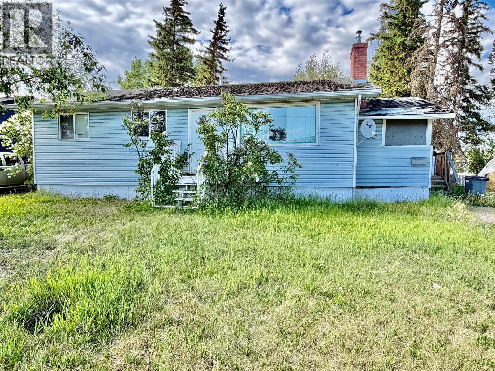1520 111 Avenue, dawson creek, British Columbia