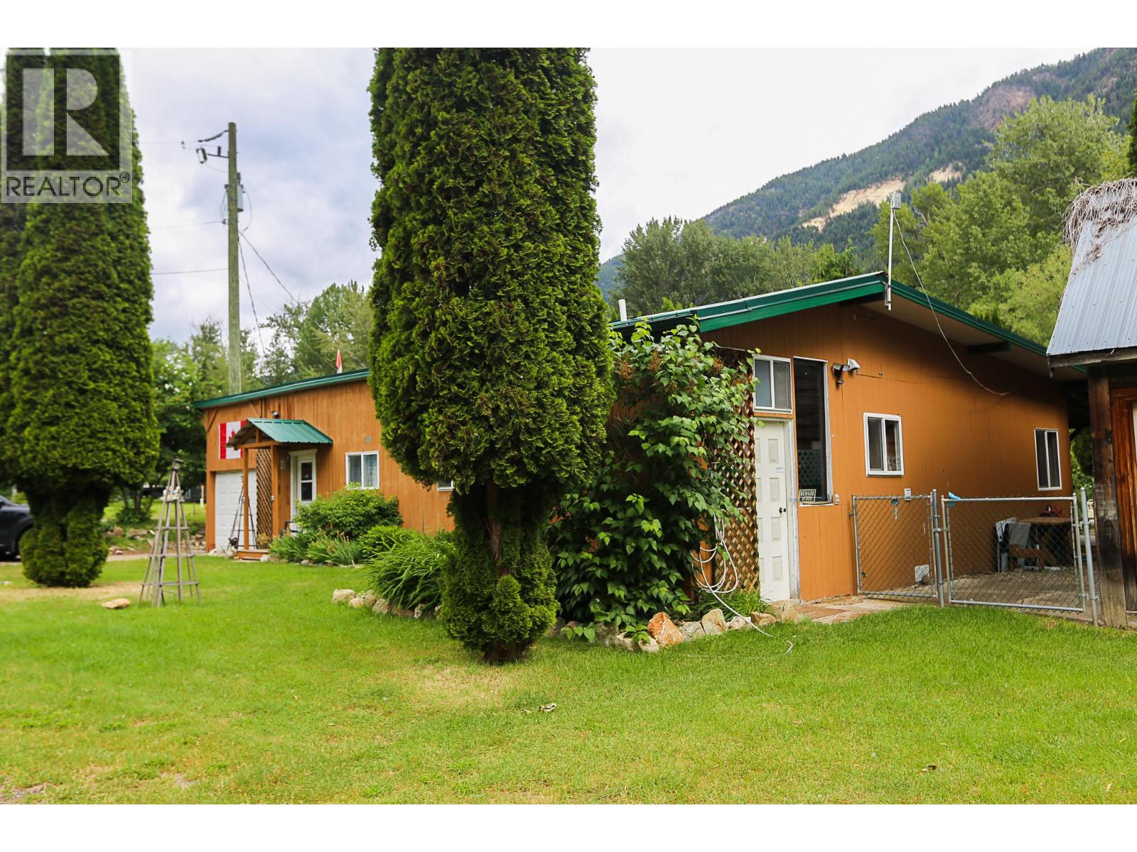 2020 Sinmax Creek Road Unit# N3, Adams Lake, British Columbia  V0E 2E0 - Photo 16 - 10390511