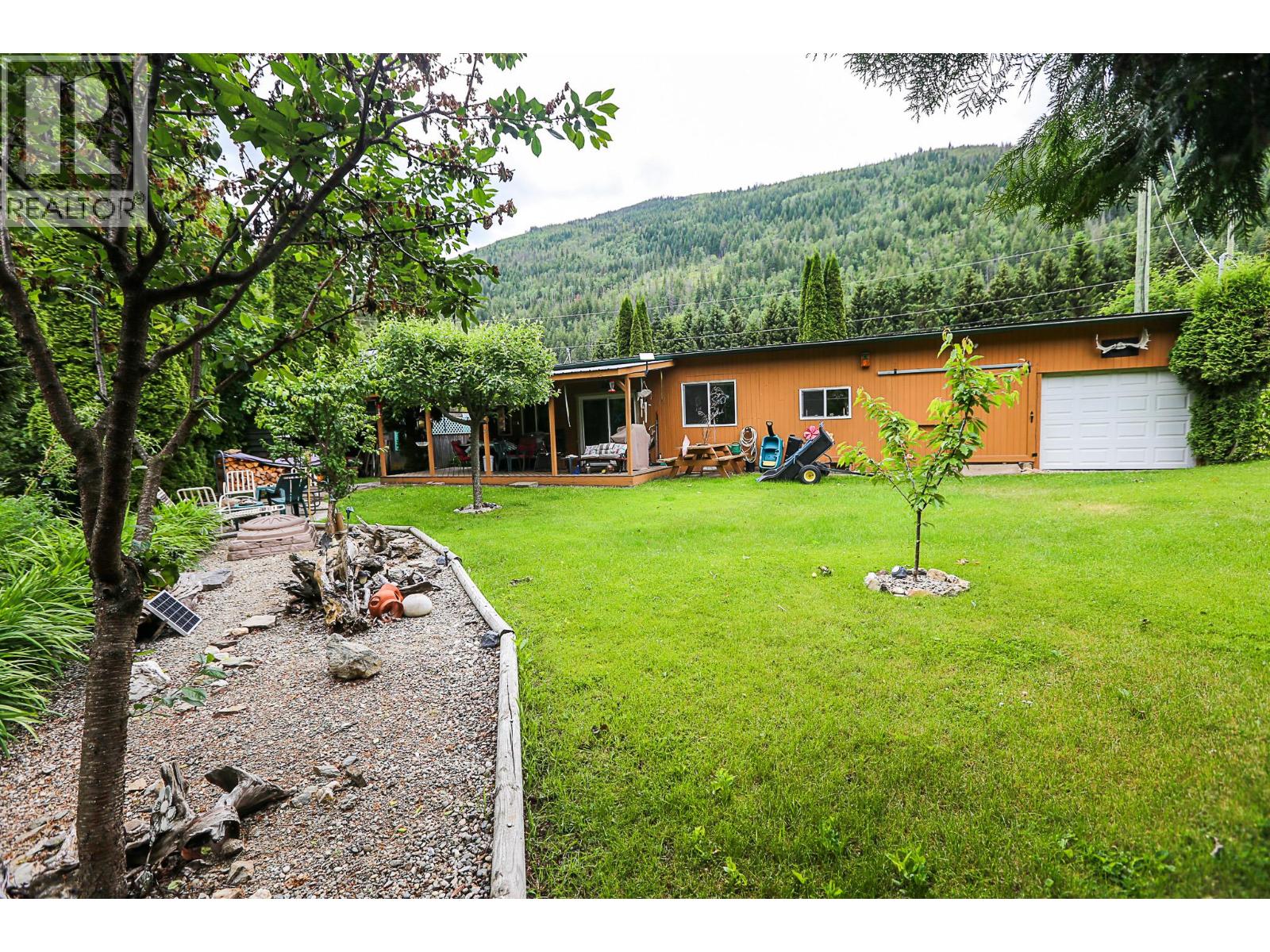 2020 Sinmax Creek Road Unit# N3, Adams Lake, British Columbia  V0E 2E0 - Photo 2 - 10390511