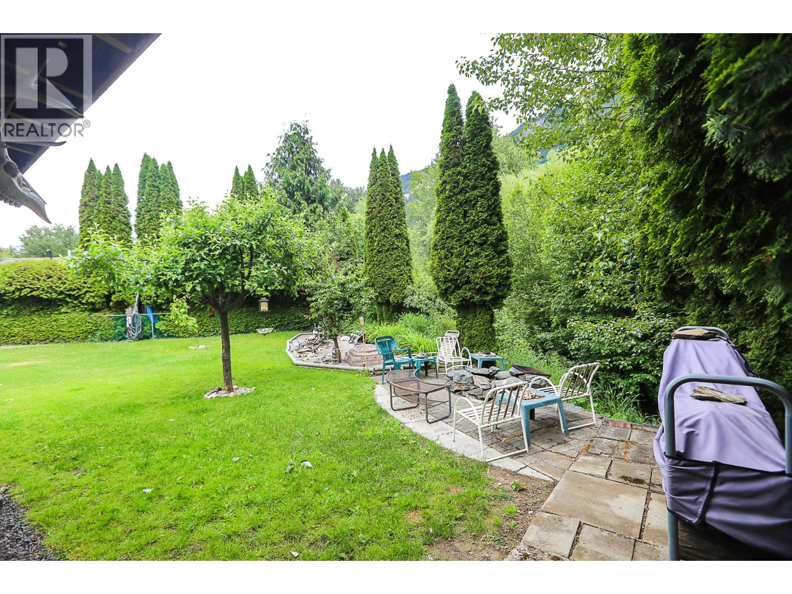 2020 Sinmax Creek Road Unit# N3, Adams Lake, British Columbia  V0E 2E0 - Photo 3 - 10390511