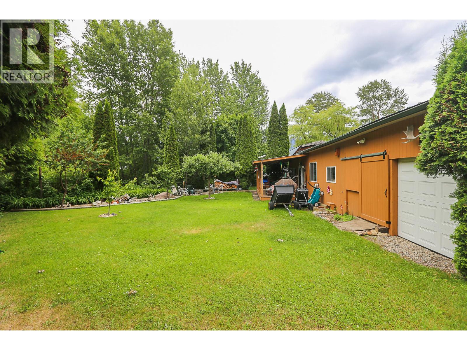 2020 Sinmax Creek Road Unit# N3, Adams Lake, British Columbia  V0E 2E0 - Photo 5 - 10390511