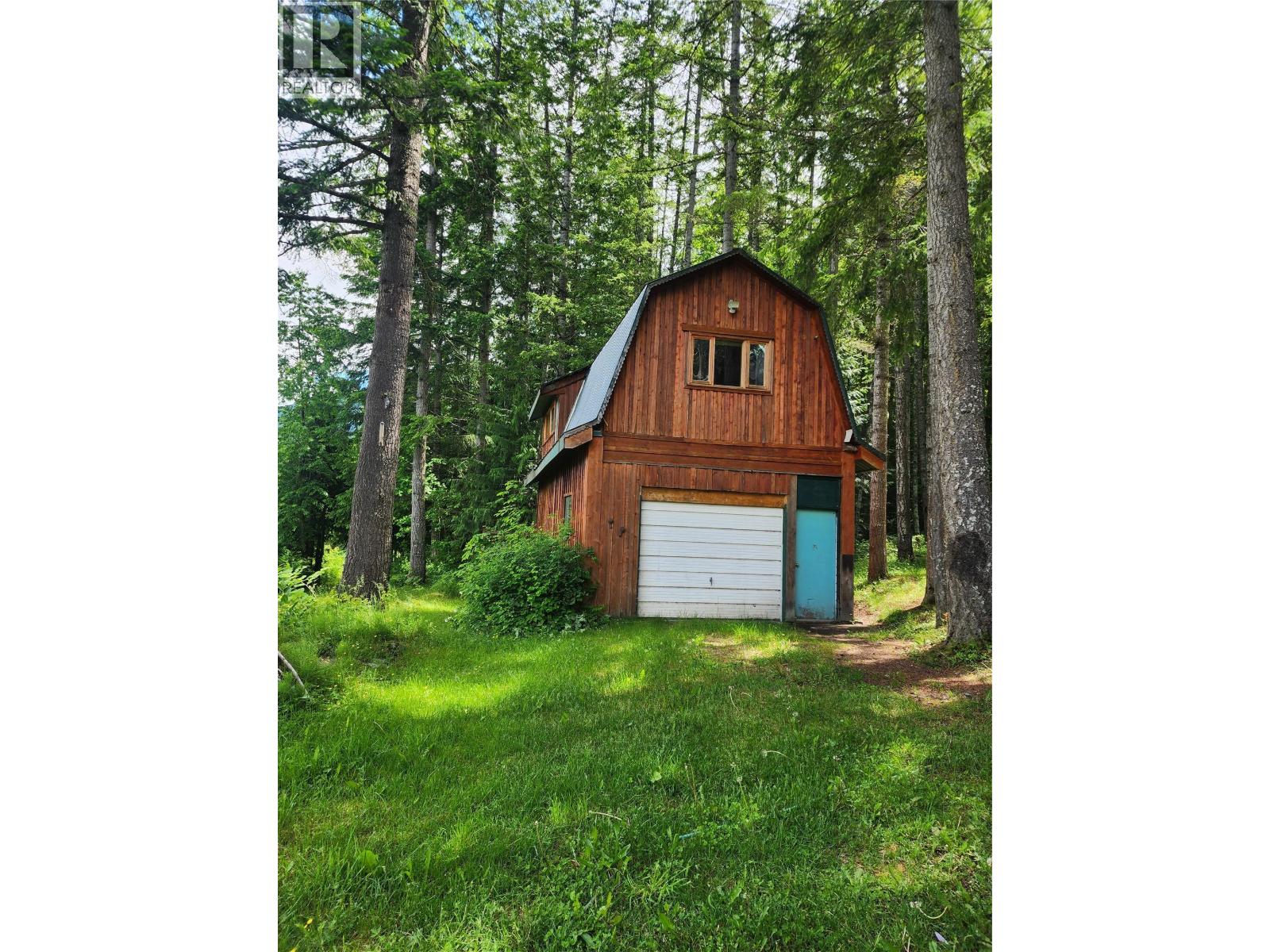 3660 Highway 6, Nakusp, British Columbia  V0G 1R1 - Photo 3 - 10388173