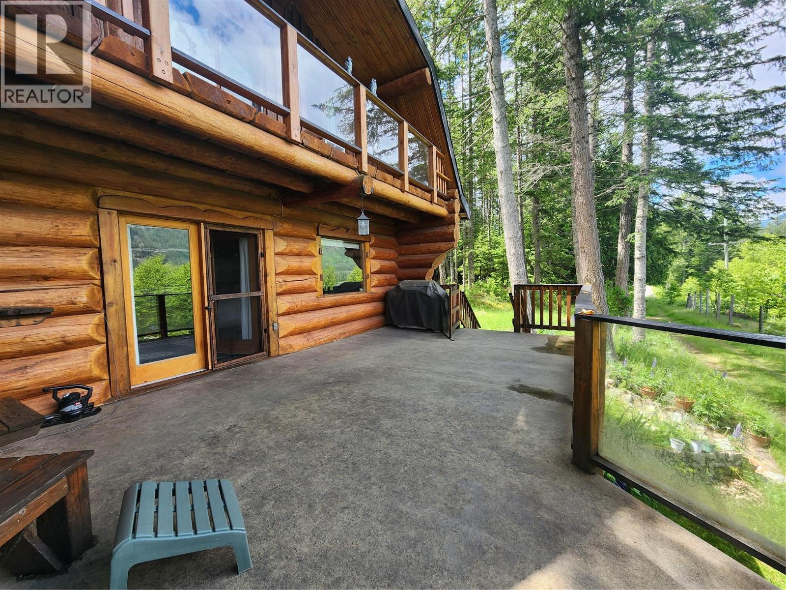 3660 Highway 6, Nakusp, British Columbia  V0G 1R1 - Photo 8 - 10388173