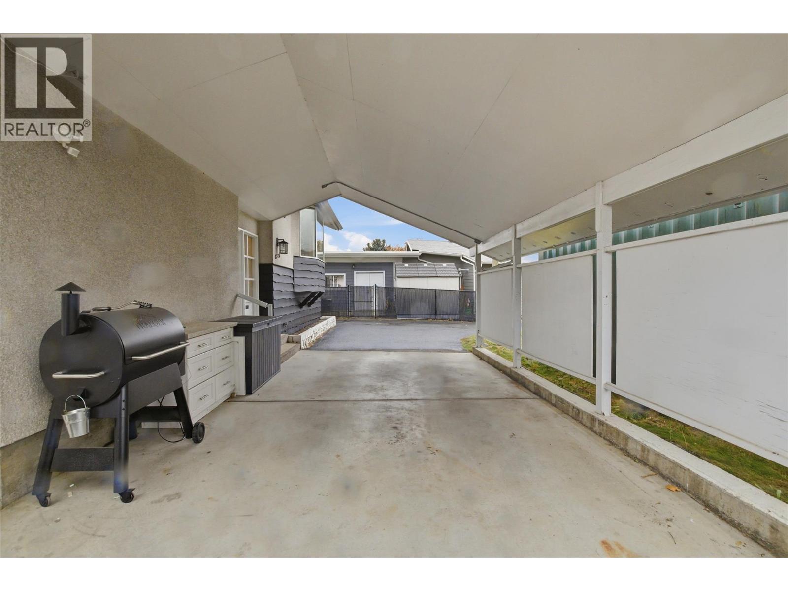2578 Thompson Drive, Kamloops, British Columbia  V2C 4L4 - Photo 16 - 10390985