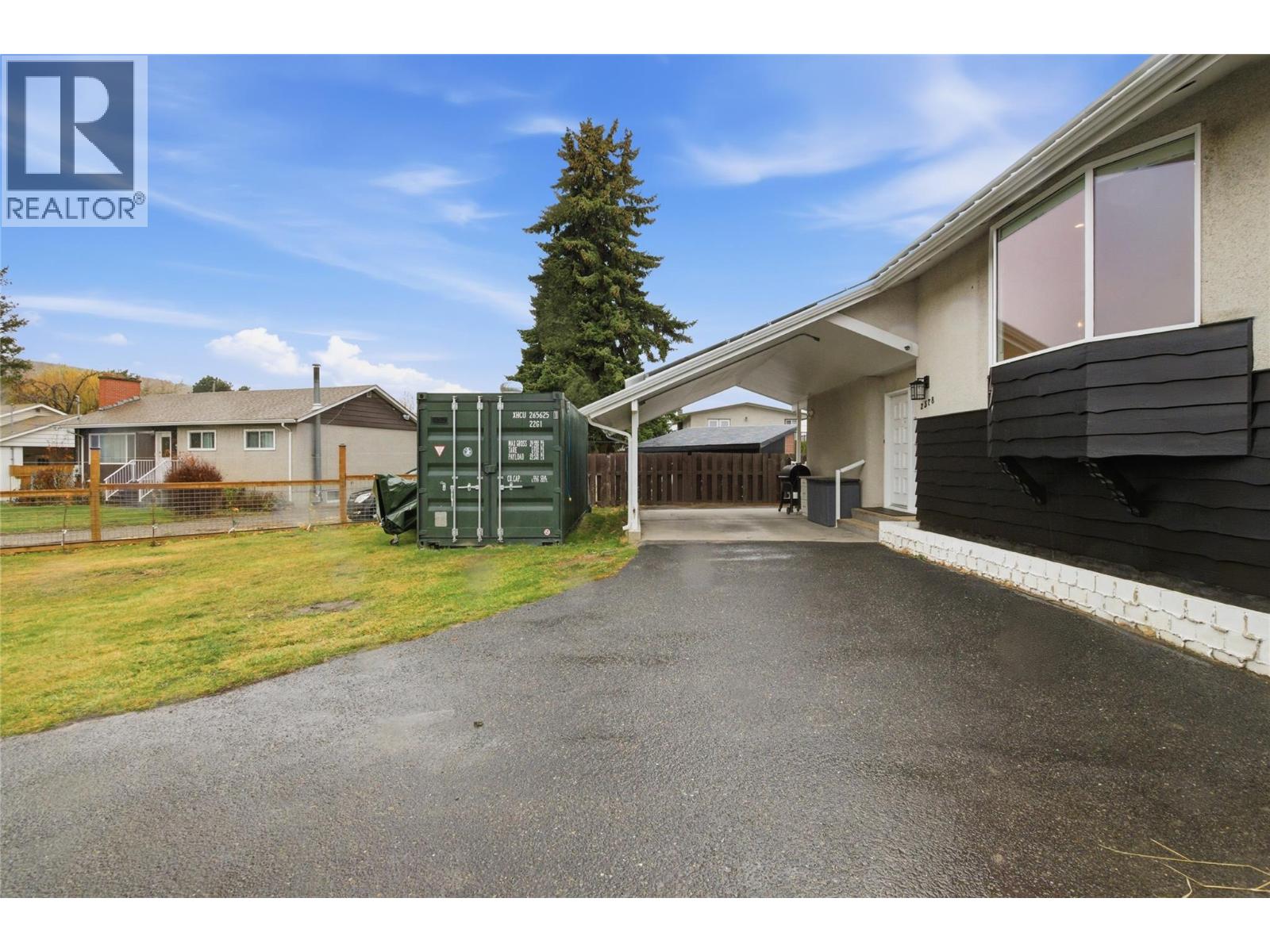 2578 Thompson Drive, Kamloops, British Columbia  V2C 4L4 - Photo 9 - 10390985