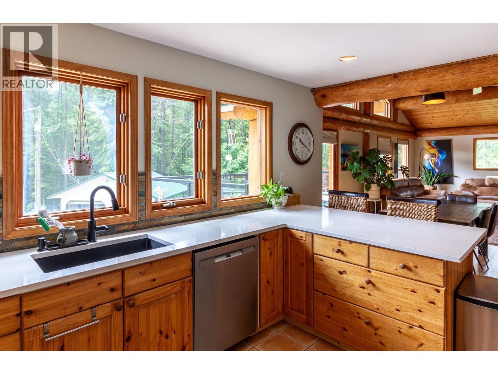 3975 Highway 3a Highway, Nelson, British Columbia  V1L 6M8 - Photo 10 - 10390819