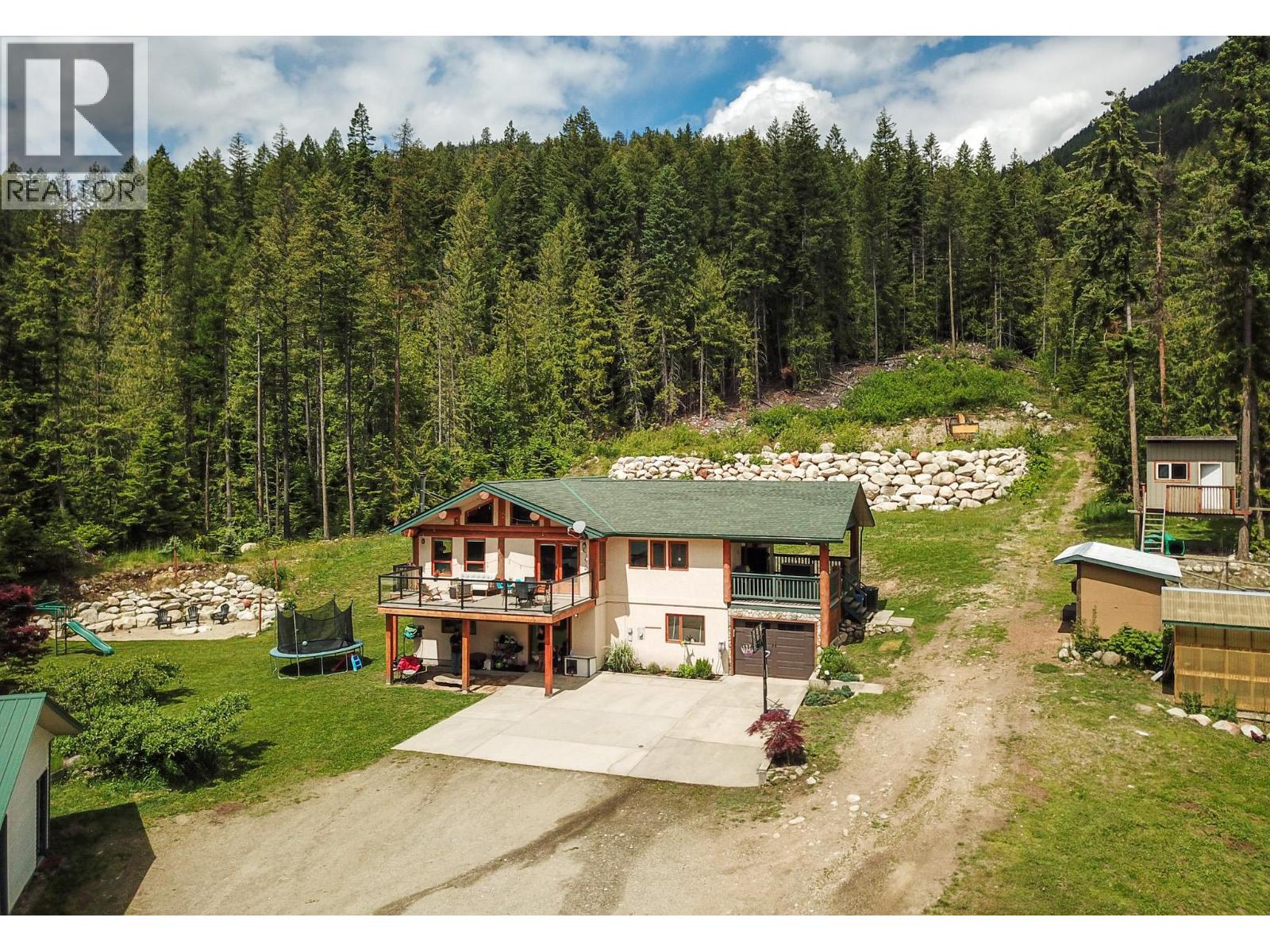 3975 Highway 3a Highway, Nelson, British Columbia  V1L 6M8 - Photo 3 - 10390819