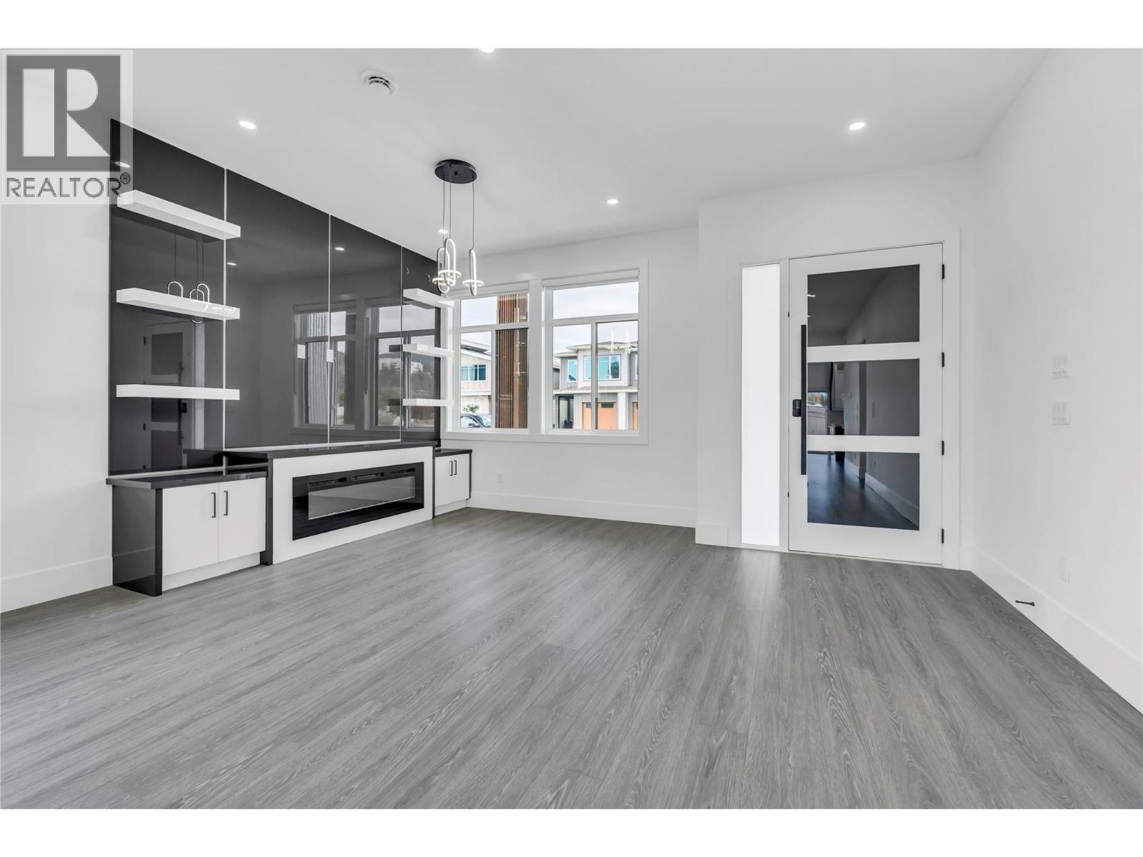 1720 Treffry Place, Summerland, British Columbia  V0H 1Z9 - Photo 2 - 10390643