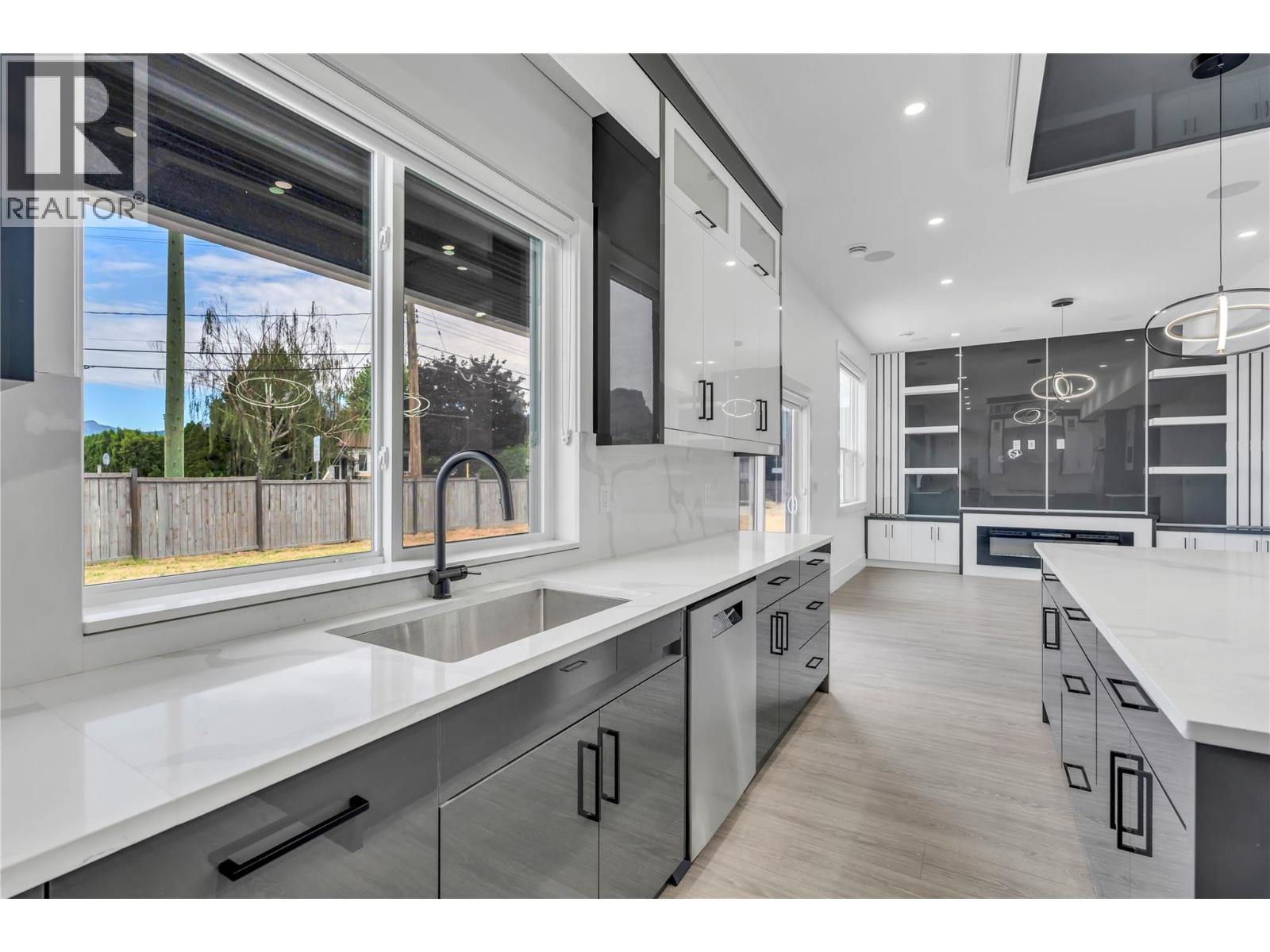 1720 Treffry Place, Summerland, British Columbia  V0H 1Z9 - Photo 6 - 10390643