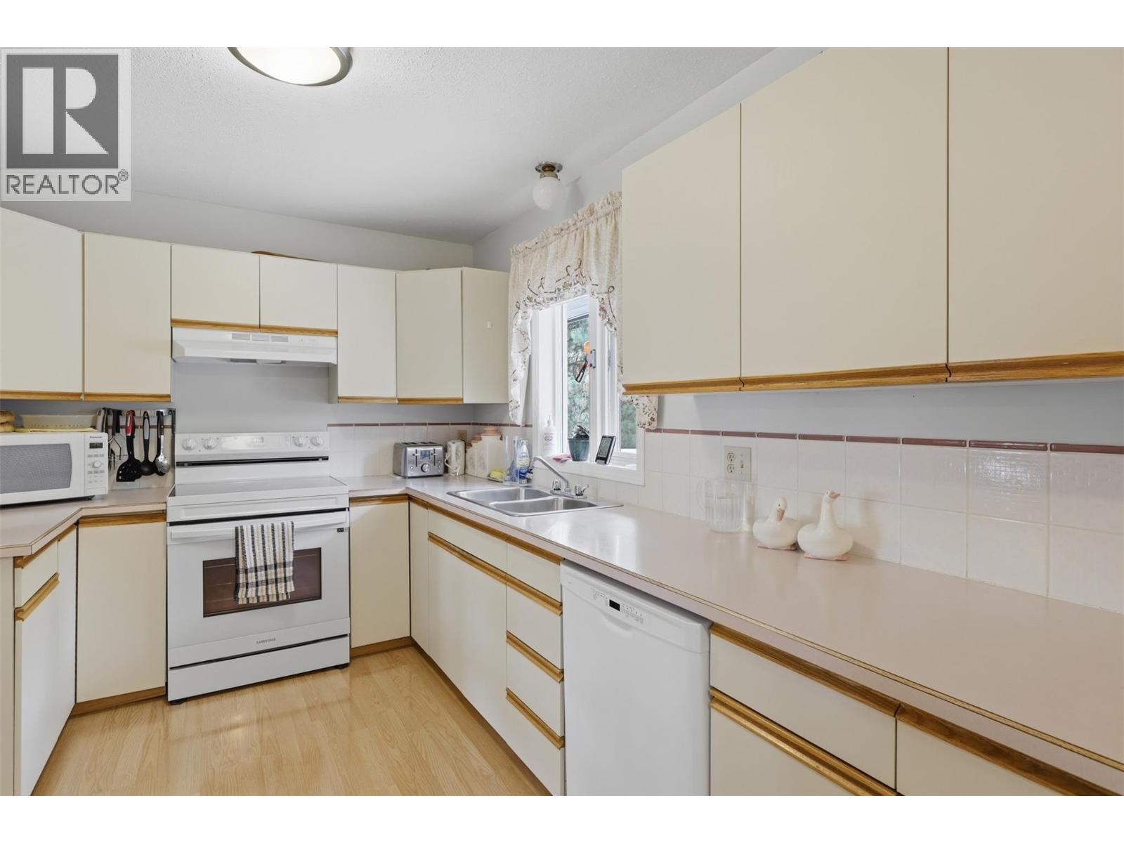 809 Uplands Court, Kamloops, British Columbia  V2C 6M8 - Photo 11 - 10390565