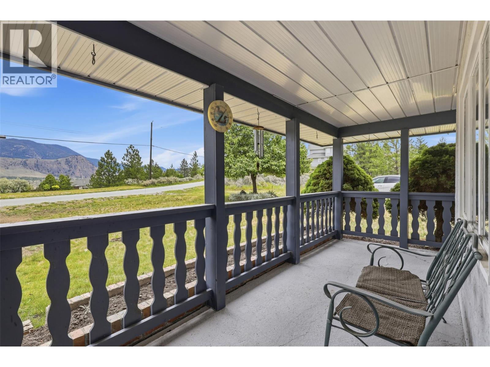 809 Uplands Court, Kamloops, British Columbia  V2C 6M8 - Photo 3 - 10390565