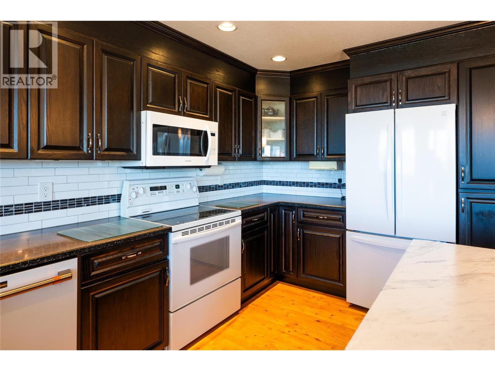2030 Van Horne Drive Unit# 32, Kamloops, British Columbia  V1S 1P6 - Photo 10 - 10390957