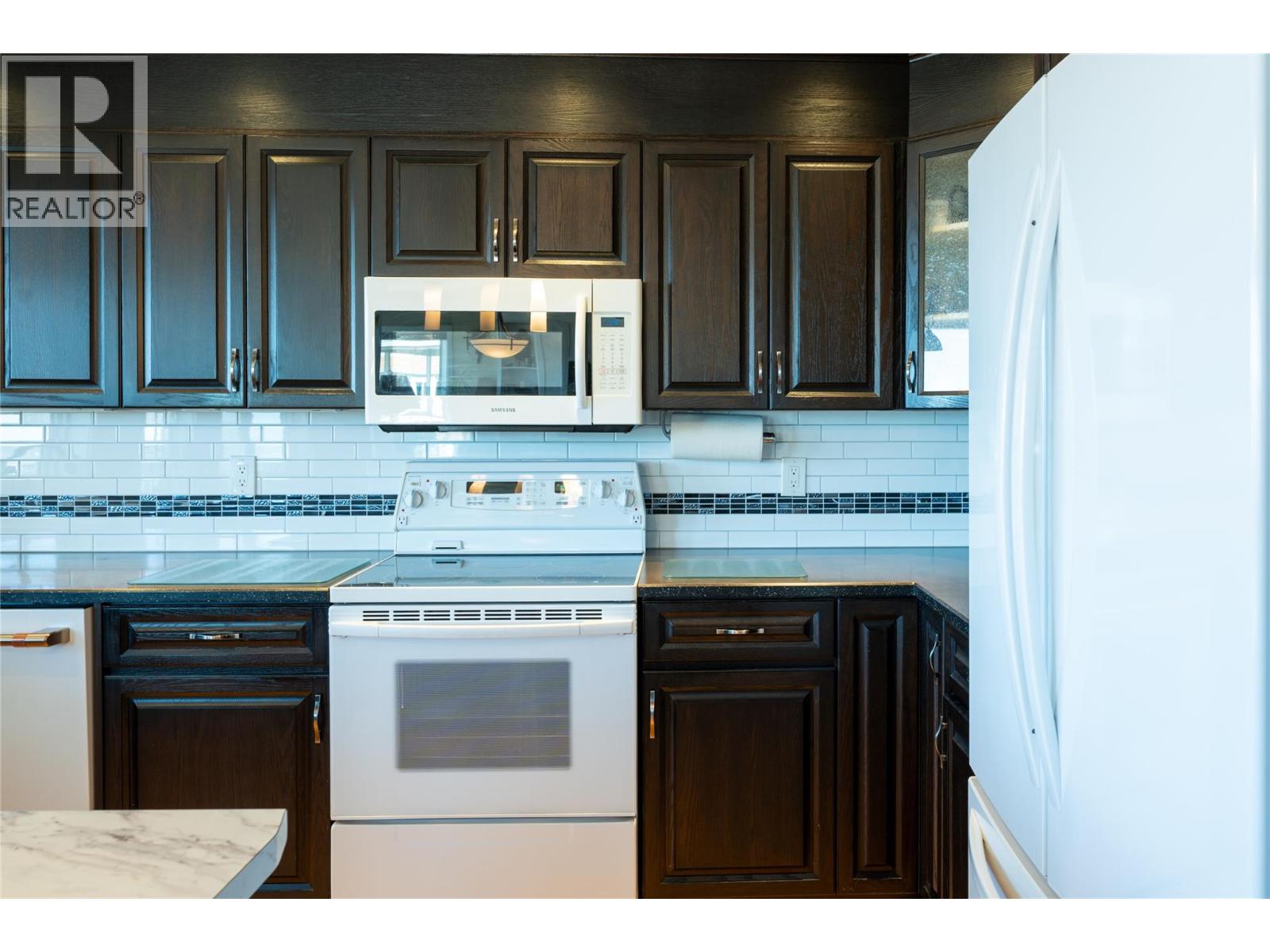 2030 Van Horne Drive Unit# 32, Kamloops, British Columbia  V1S 1P6 - Photo 12 - 10390957