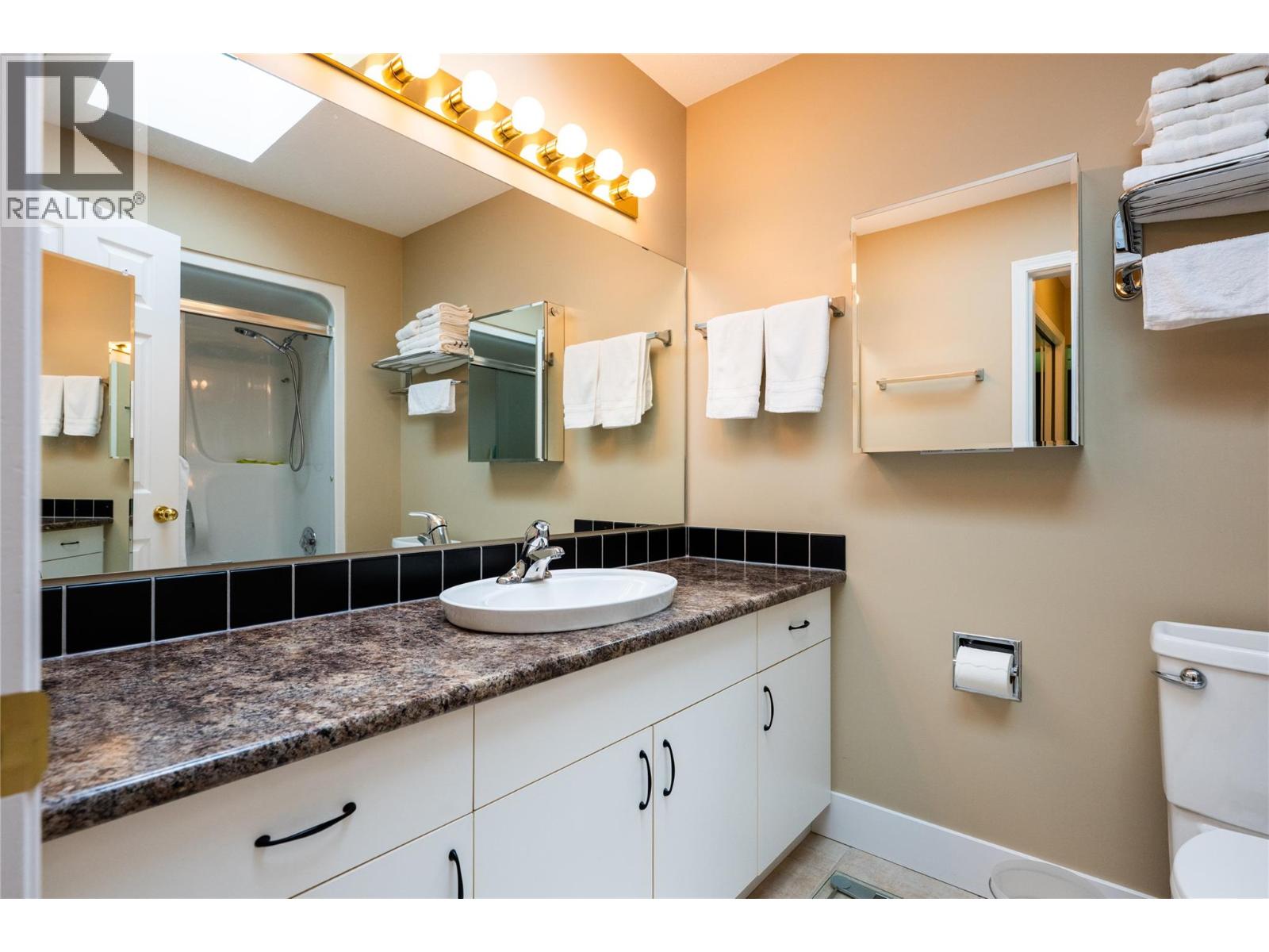 2030 Van Horne Drive Unit# 32, Kamloops, British Columbia  V1S 1P6 - Photo 23 - 10390957