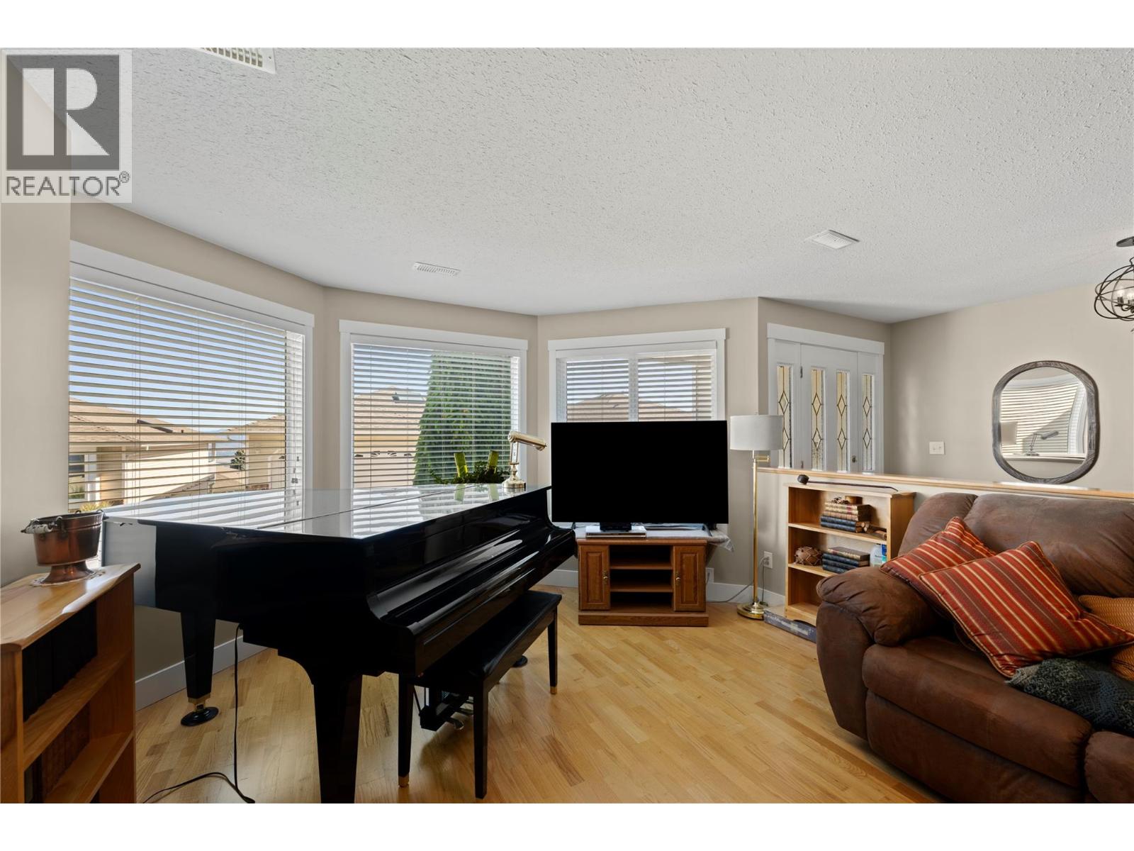 2030 Van Horne Drive Unit# 32, Kamloops, British Columbia  V1S 1P6 - Photo 4 - 10390957