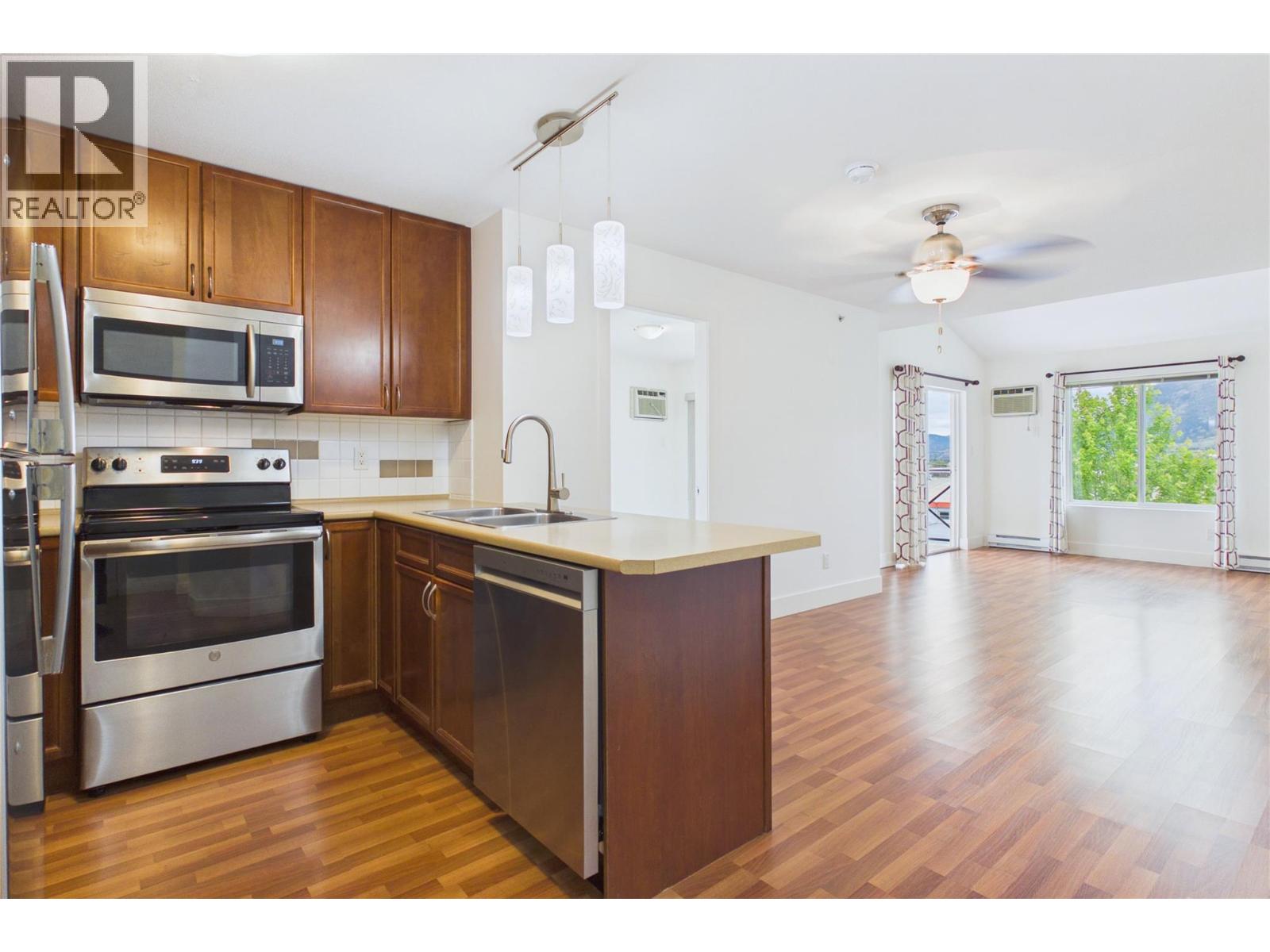 256 Hastings Avenue Unit# 404, Penticton, British Columbia  V2A 2V6 - Photo 5 - 10390524