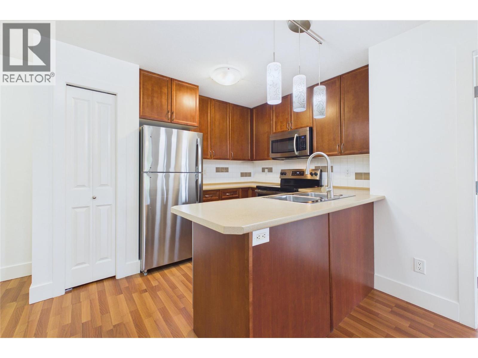 256 Hastings Avenue Unit# 404, Penticton, British Columbia  V2A 2V6 - Photo 7 - 10390524