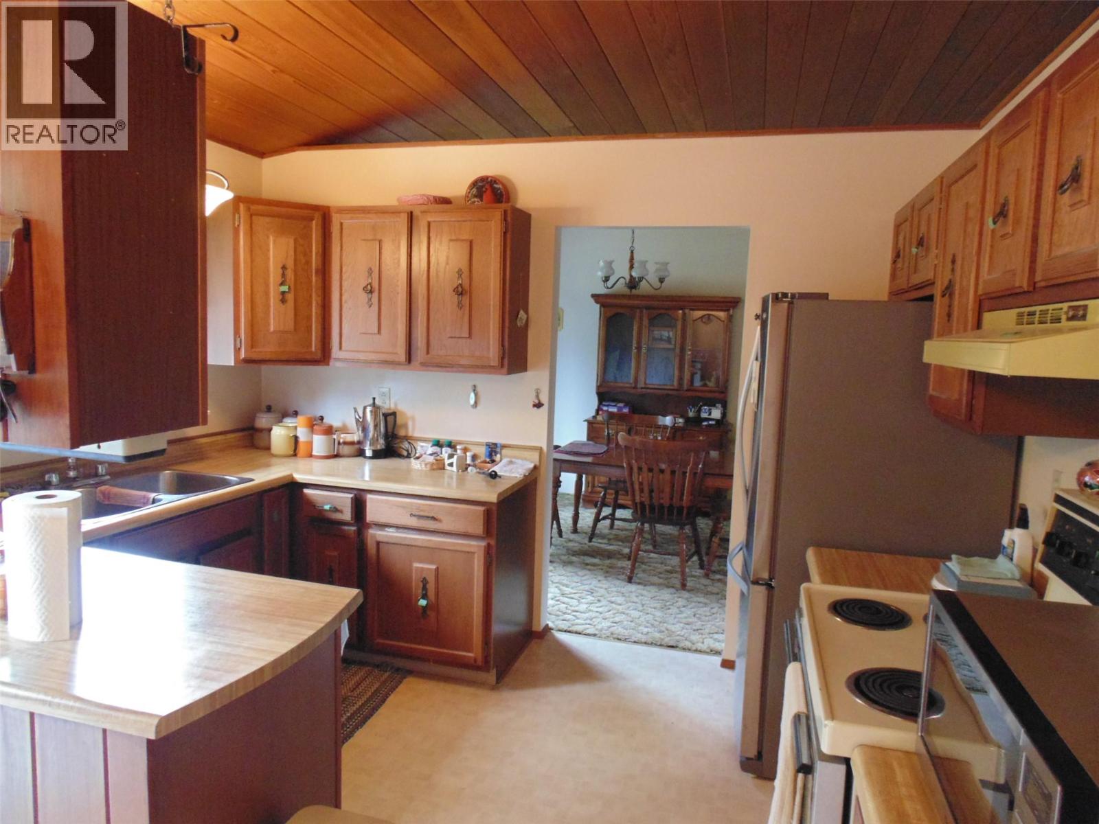 1410 Highland Drive, Castlegar, British Columbia  V1N 3V9 - Photo 11 - 10389648