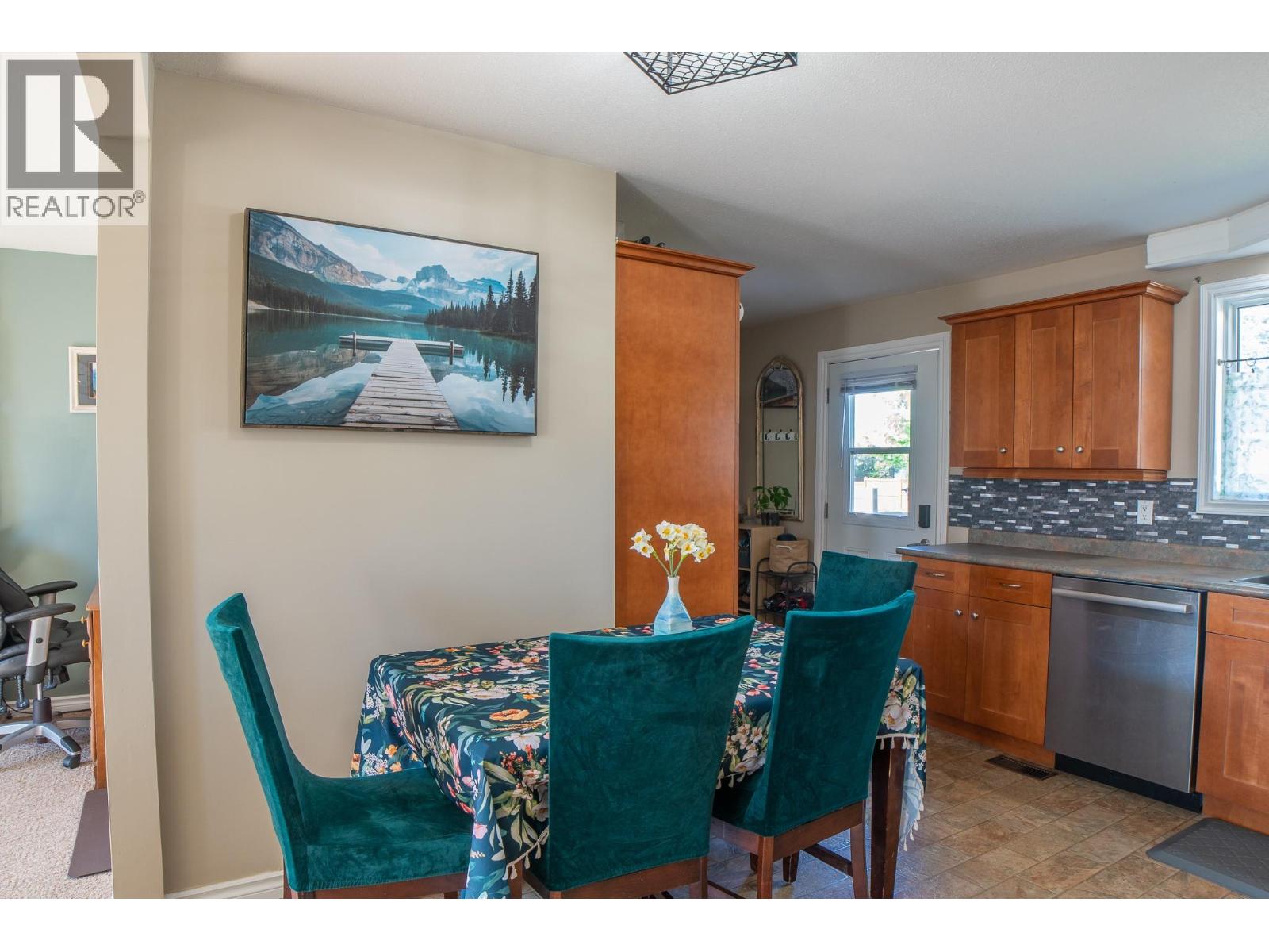703 14th  S Avenue, Cranbrook, British Columbia  V1C 2Y2 - Photo 7 - 10390954
