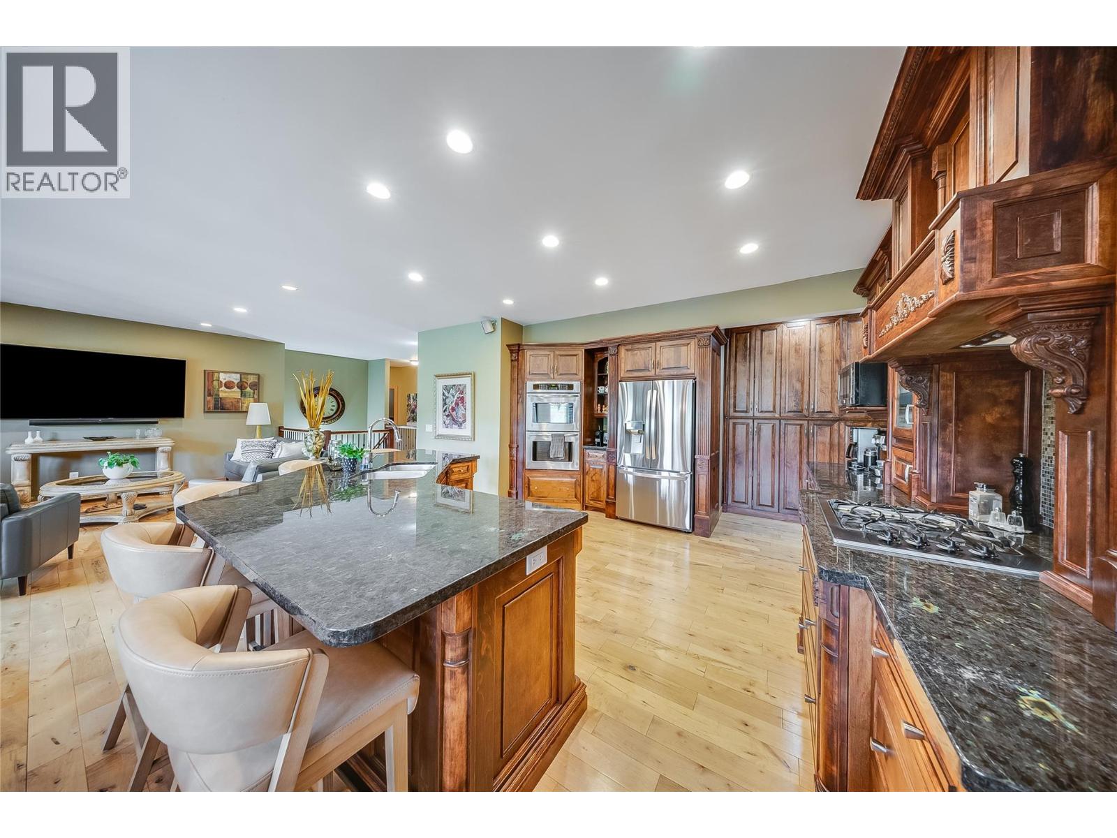 1009 Silvertip Road, Rossland, British Columbia  V0G 1Y0 - Photo 14 - 10388381