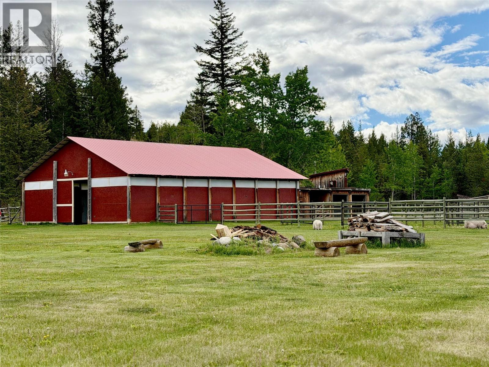880 Isadore Road, Clinton, British Columbia  V0K 1K0 - Photo 12 - 10390981