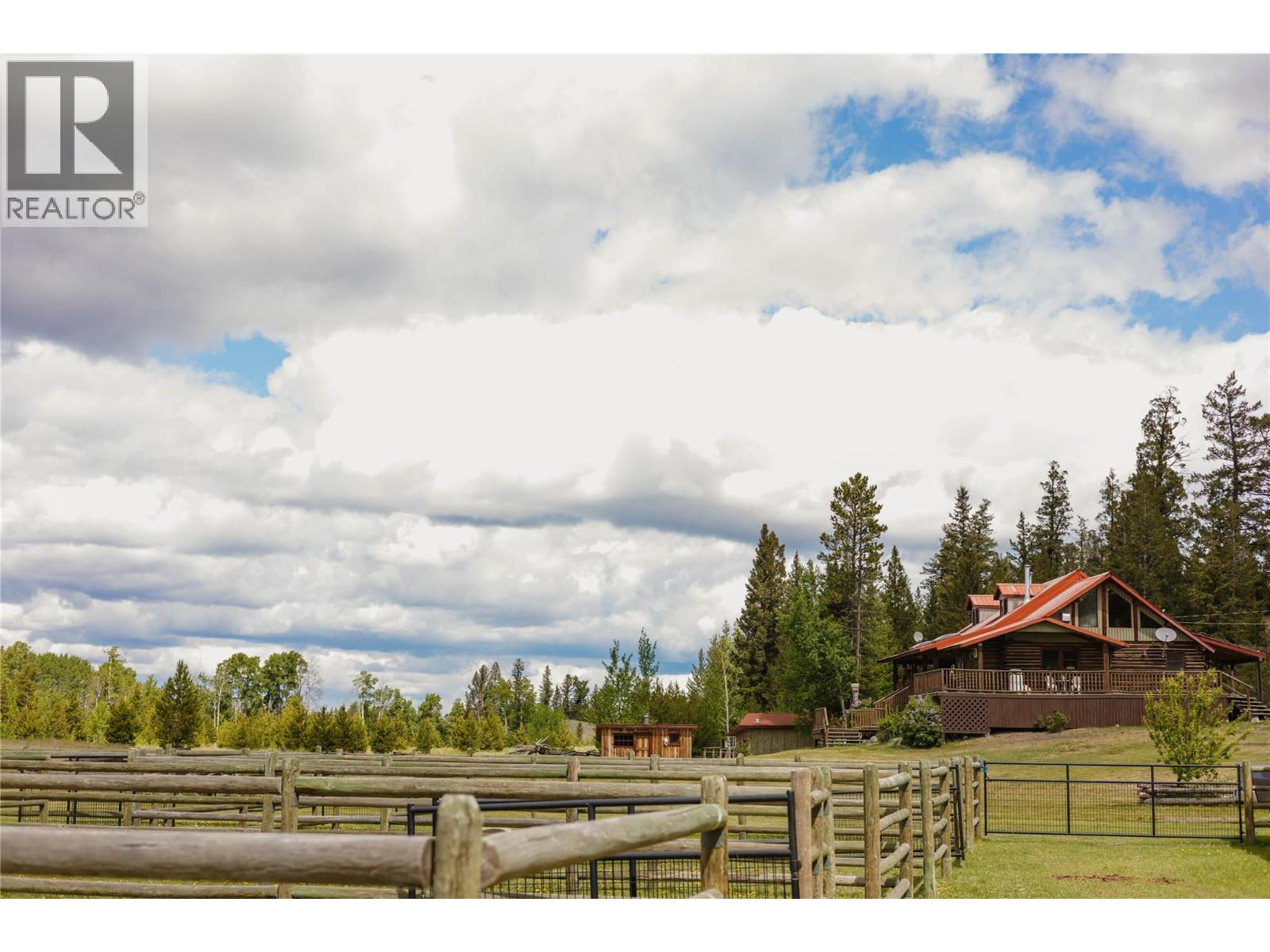 880 Isadore Road, Clinton, British Columbia  V0K 1K0 - Photo 6 - 10390981