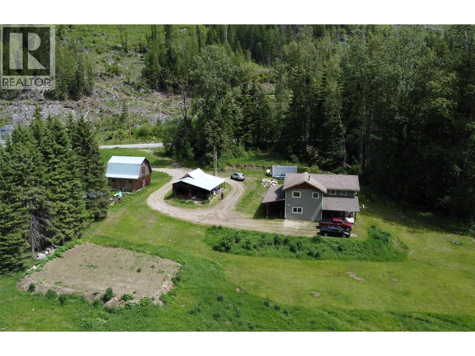 4638 6 Highway, nelson, British Columbia