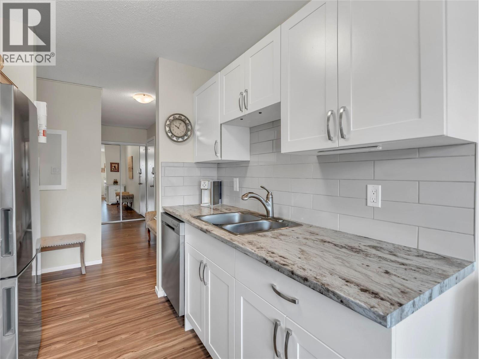 803 Fairview Road Unit# 212, Penticton, British Columbia  V2A 5Y7 - Photo 4 - 10390713
