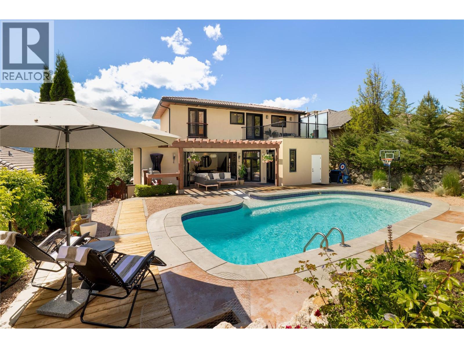 1107 Henderson Drive, kelowna, British Columbia