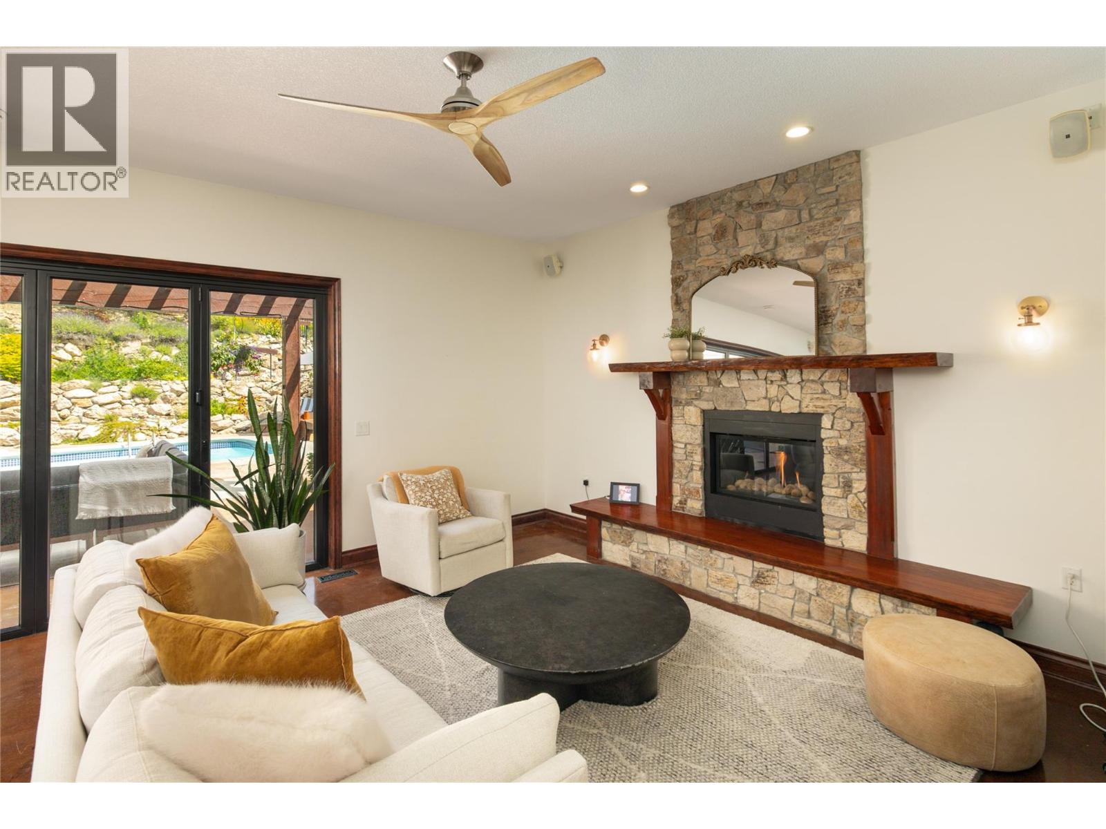1107 Henderson Drive, Kelowna, British Columbia  V1P 1L8 - Photo 11 - 10389198